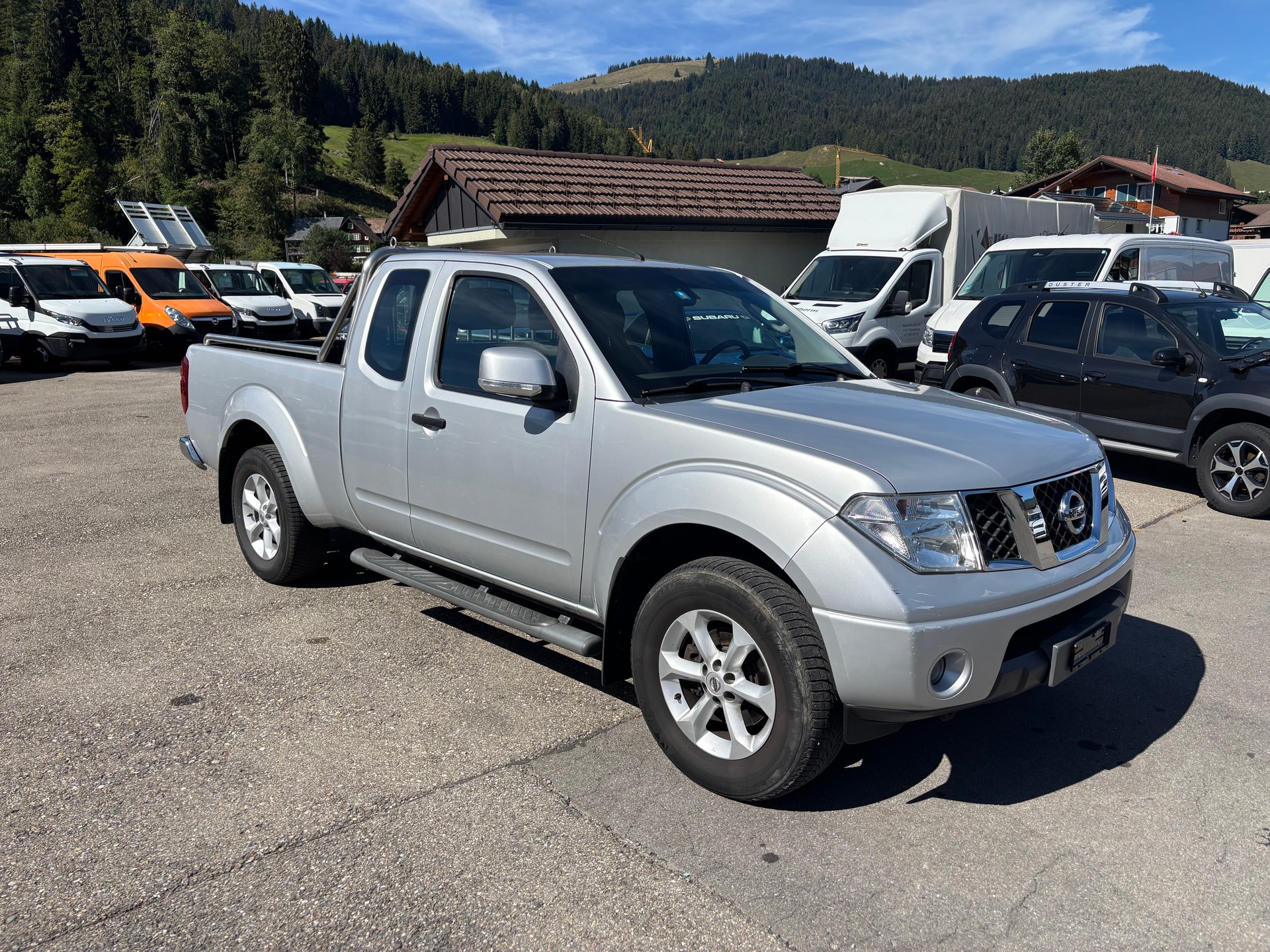 NISSAN Navara King Cab SE 2.5 dCi 4WD-image-1