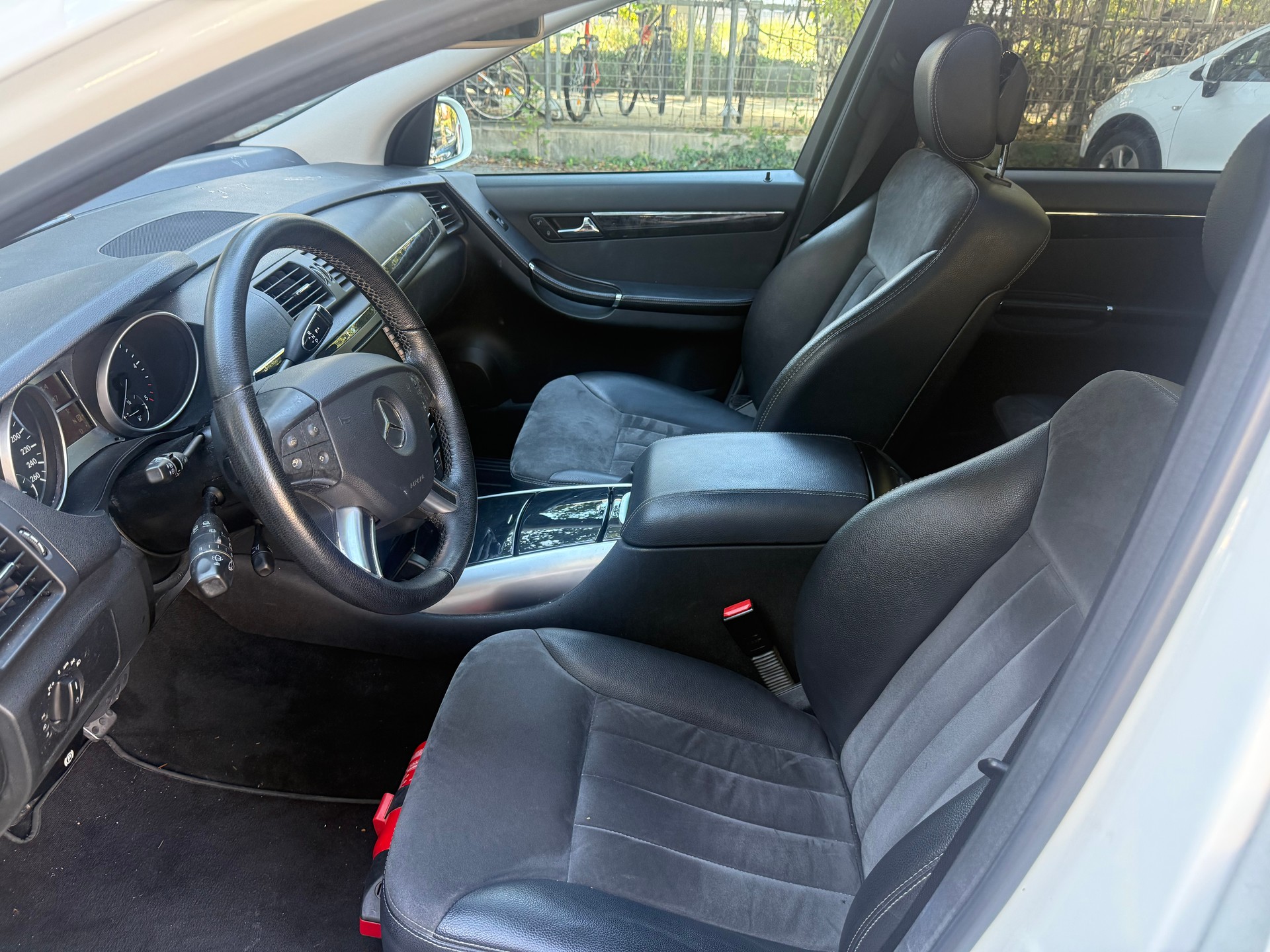 MERCEDES-BENZ R 320 CDI L 4Matic 7G-Tronic-image-8