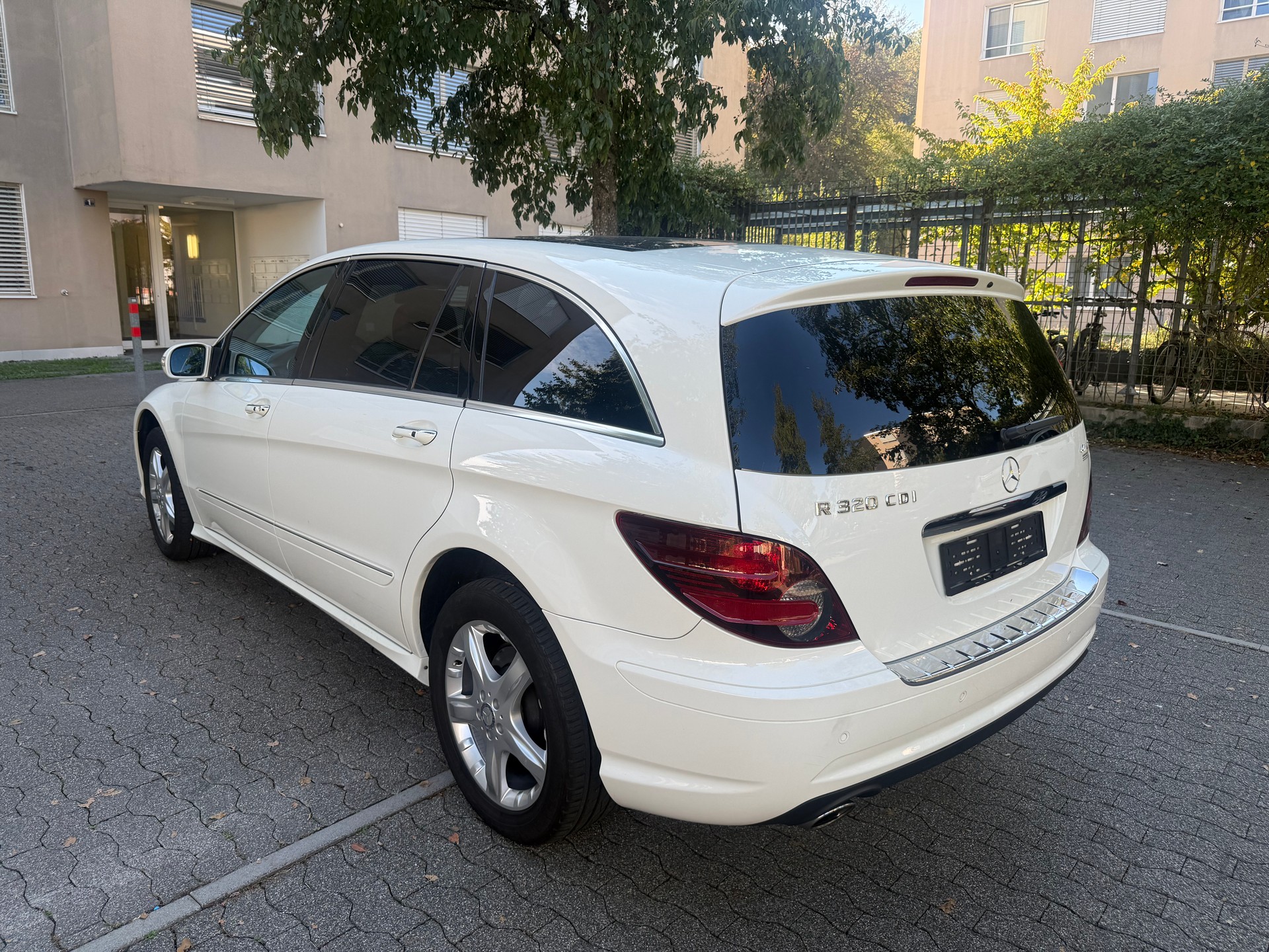 MERCEDES-BENZ R 320 CDI L 4Matic 7G-Tronic-image-3