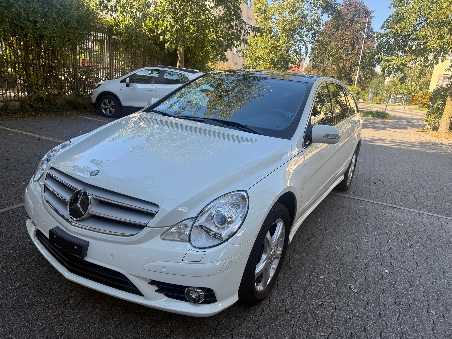 MERCEDES-BENZ R 320 CDI L 4Matic 7G-Tronic-image-1