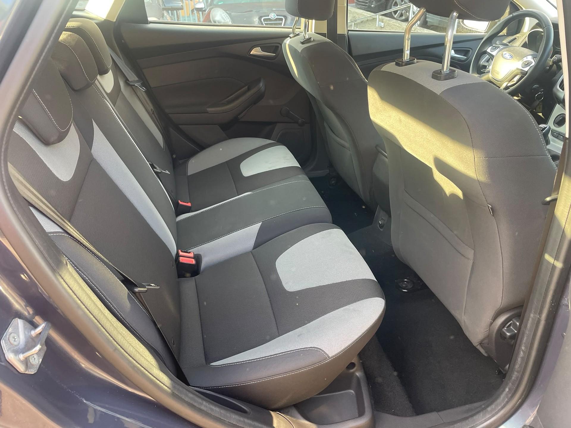 FORD Focus 1.0 SCTi Titanium-image-7