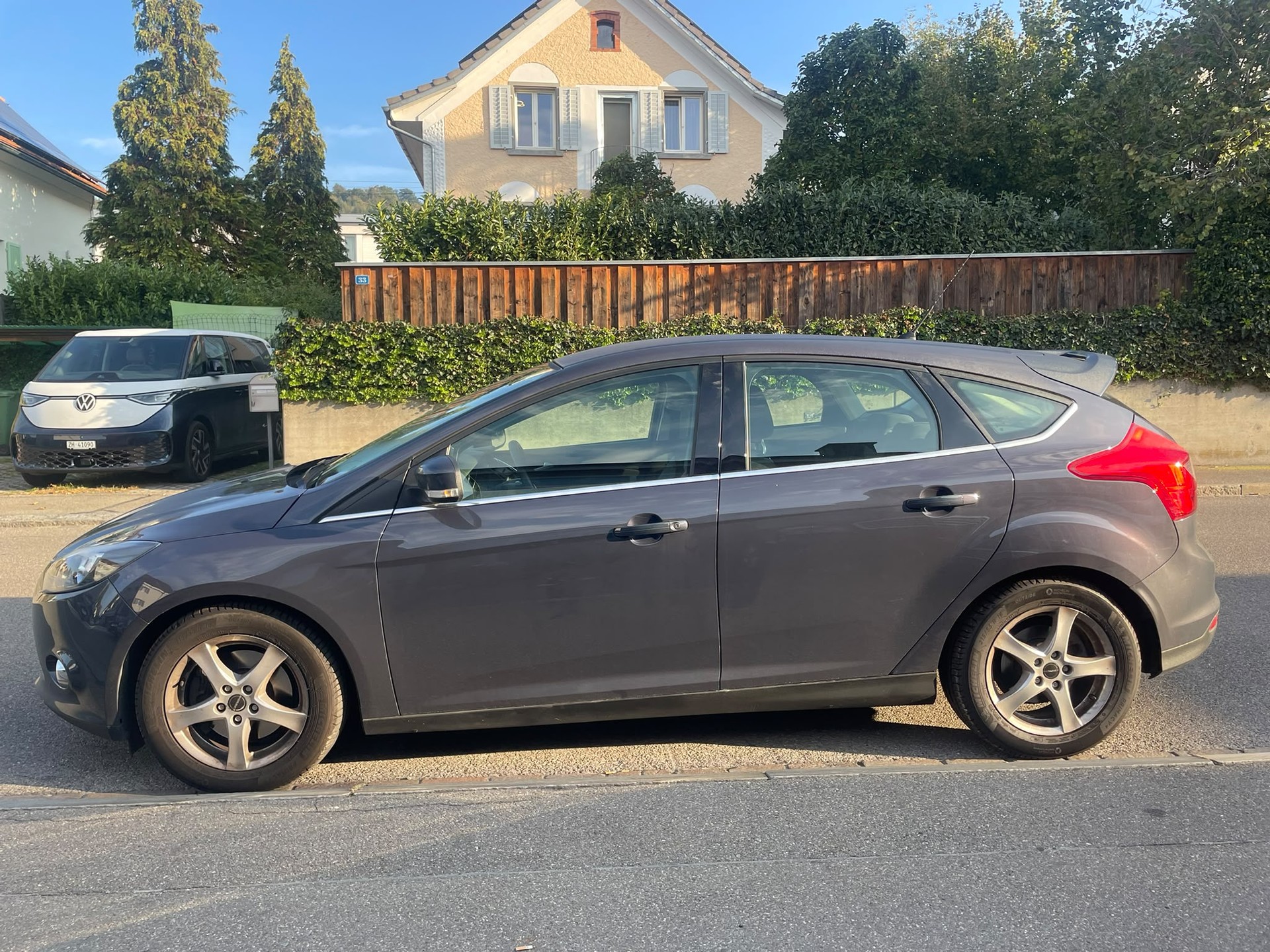 FORD Focus 1.0 SCTi Titanium-image-4