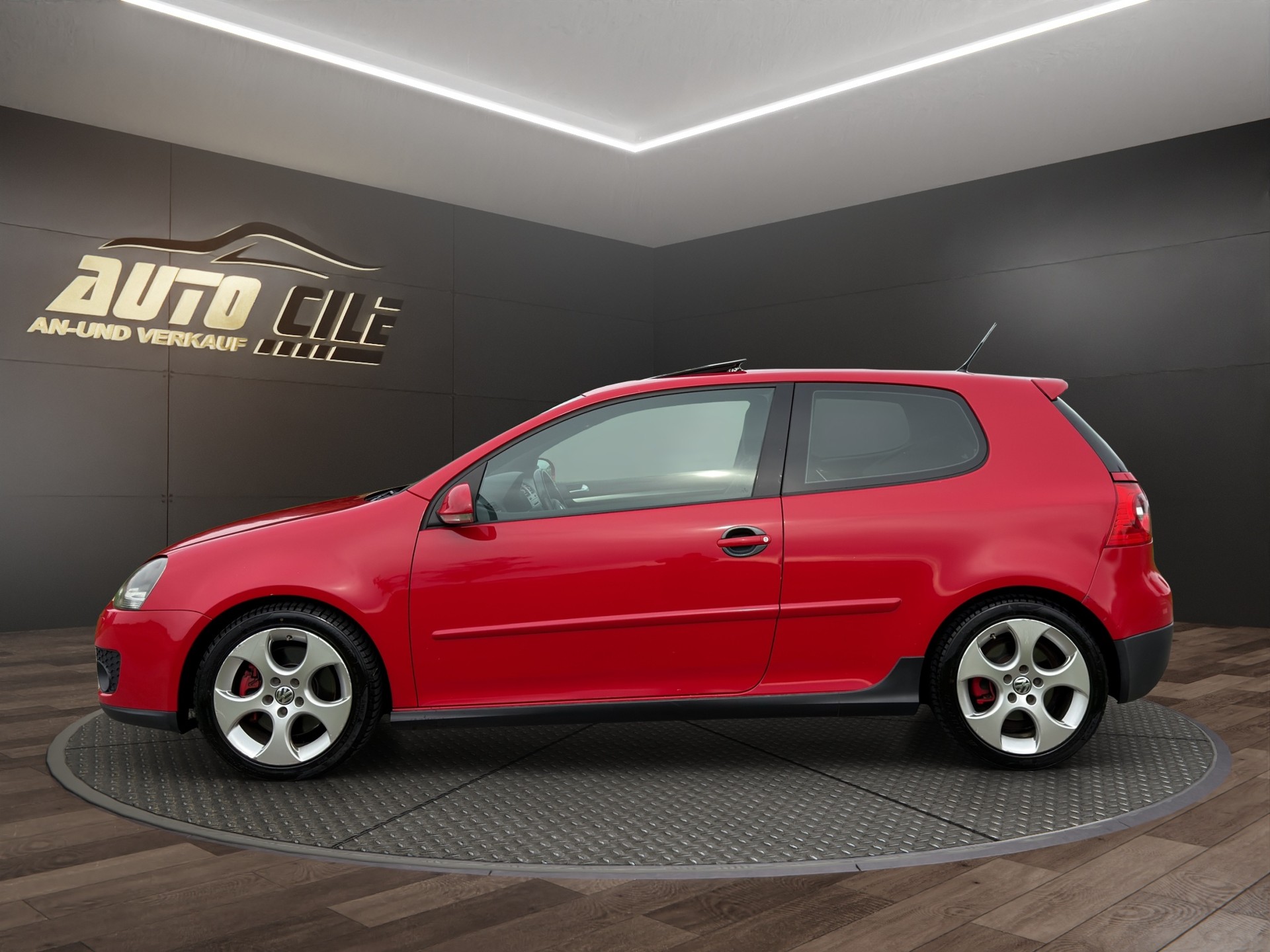 VW Golf 2.0 TFSI GTI-image-3