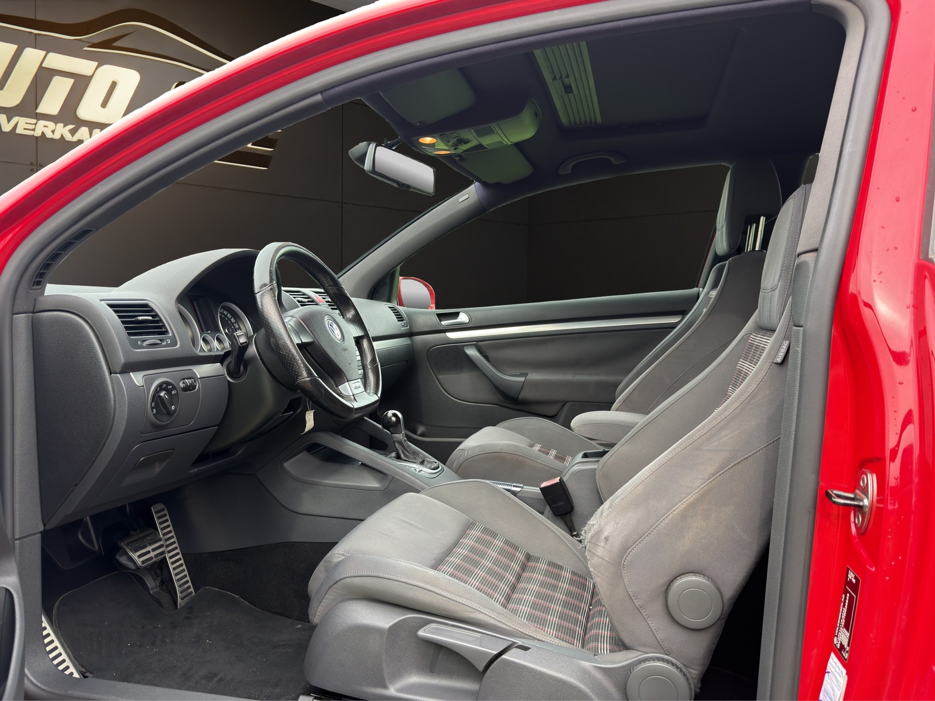 VW Golf 2.0 TFSI GTI-image-8