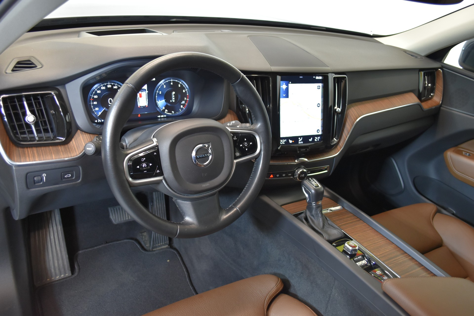VOLVO XC60 T5 AWD Inscription Geartronic-image-2