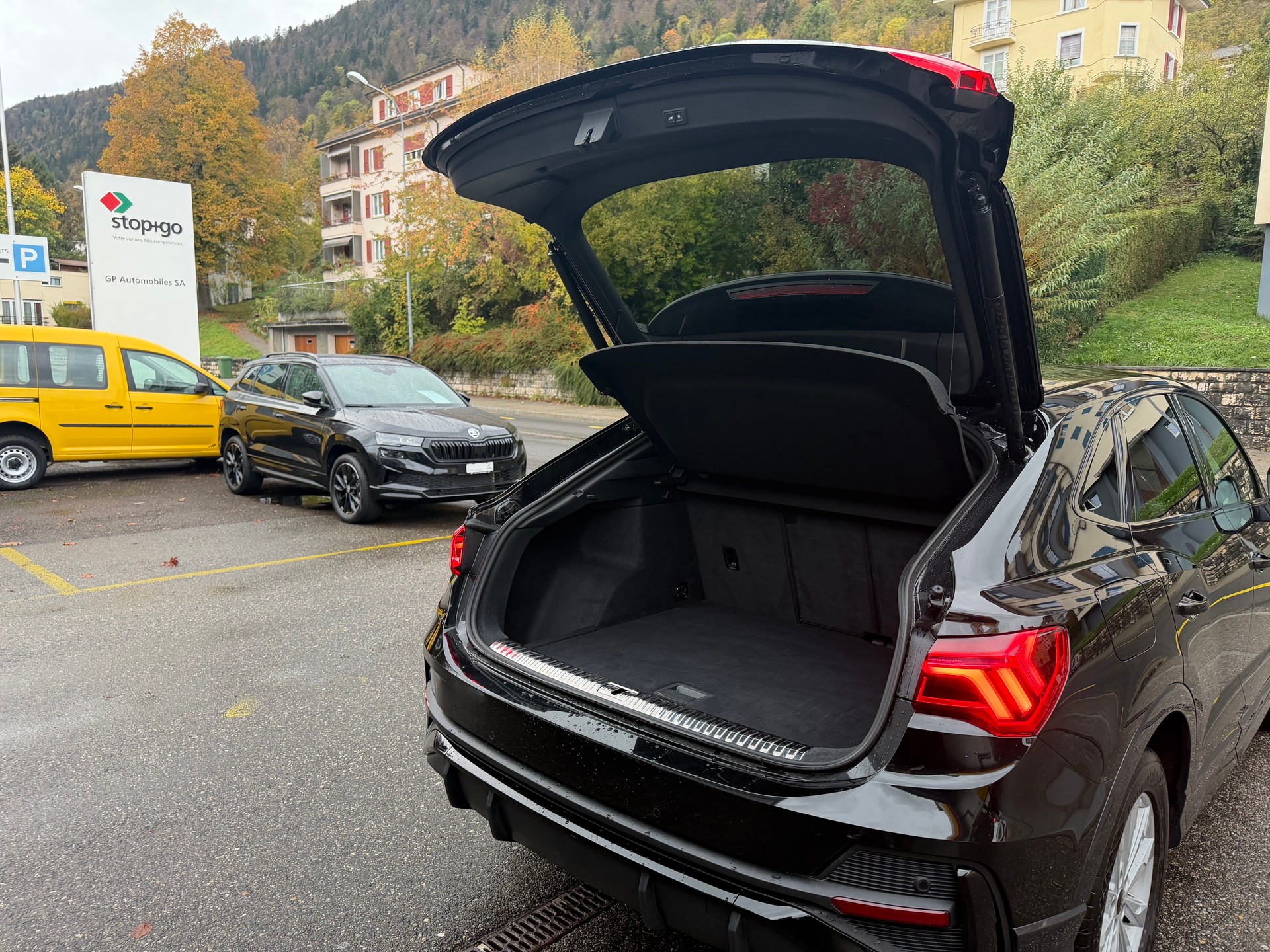 AUDI Q3 SB 40 TFSI S line qu-image-6