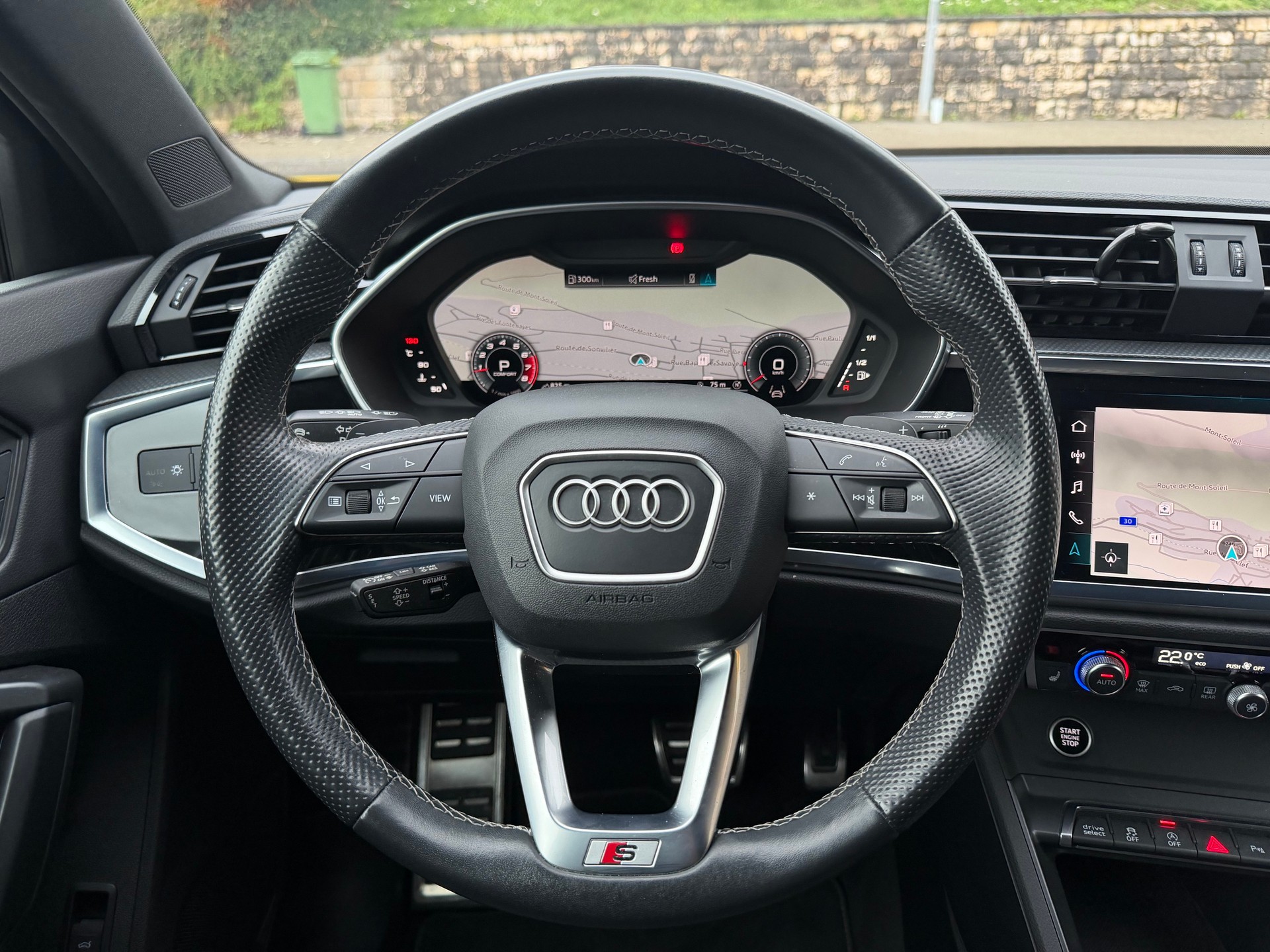AUDI Q3 SB 40 TFSI S line qu-image-11