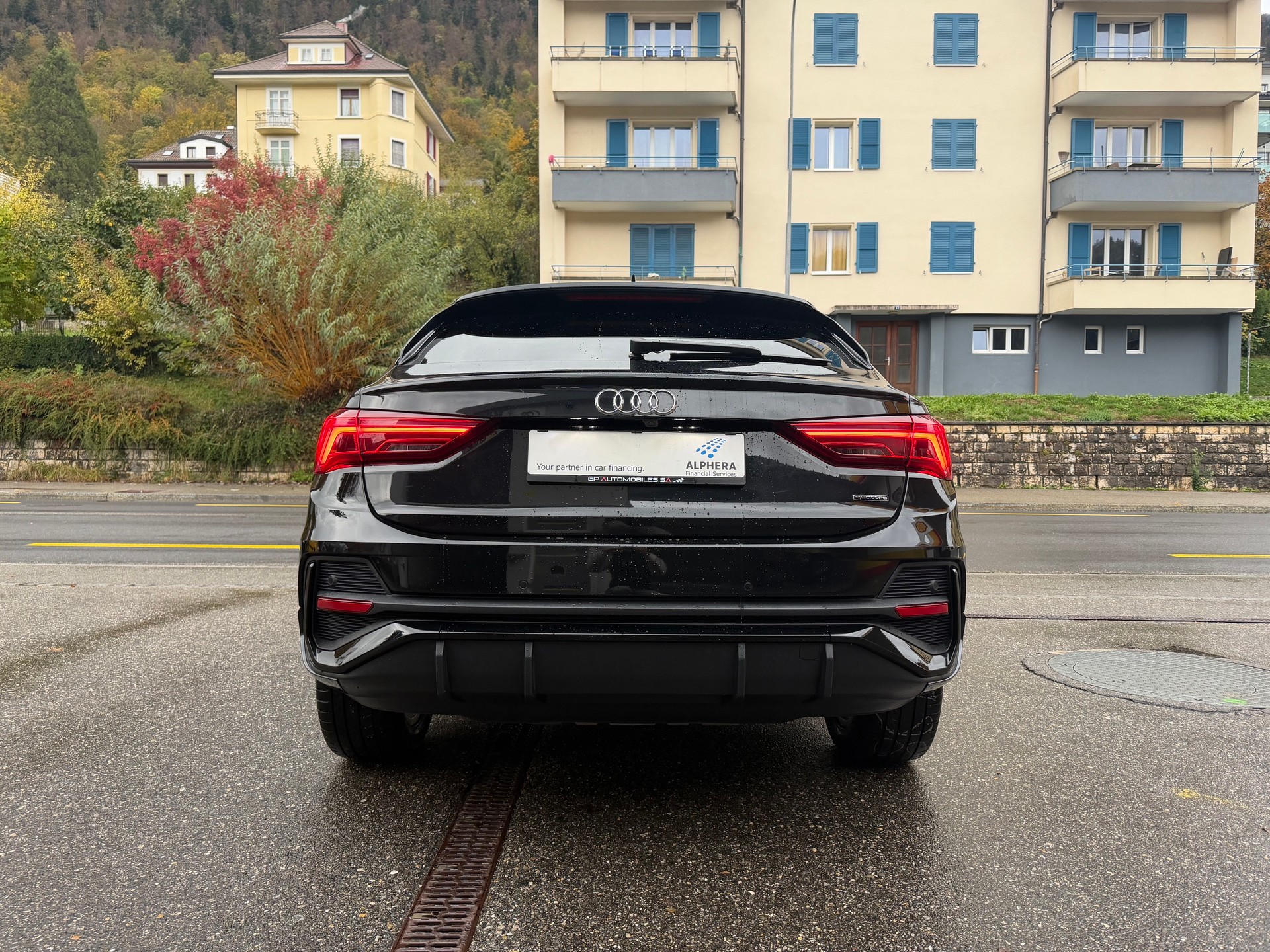 AUDI Q3 SB 40 TFSI S line qu-image-5