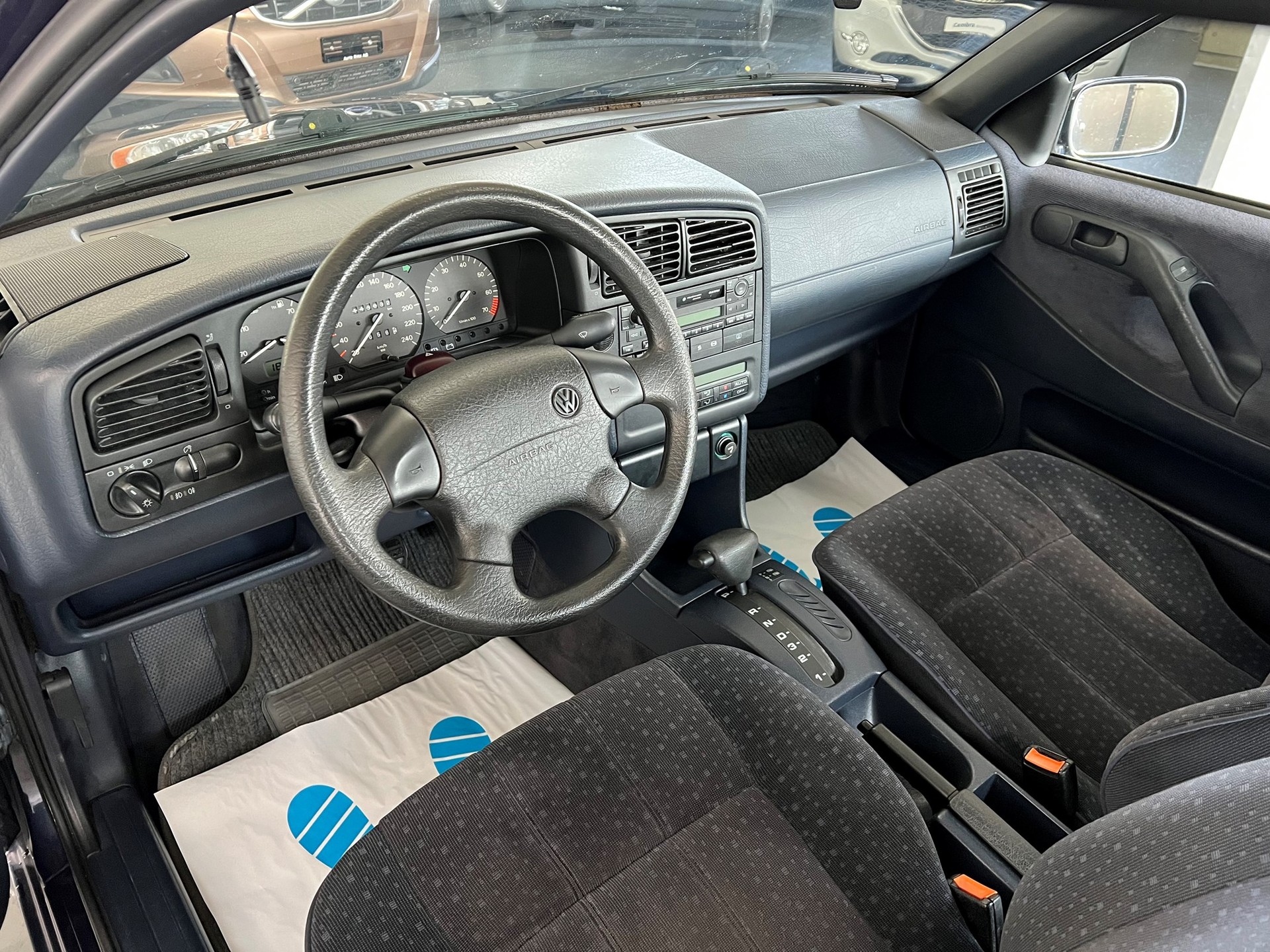 VW Passat 2000 CL-image-10
