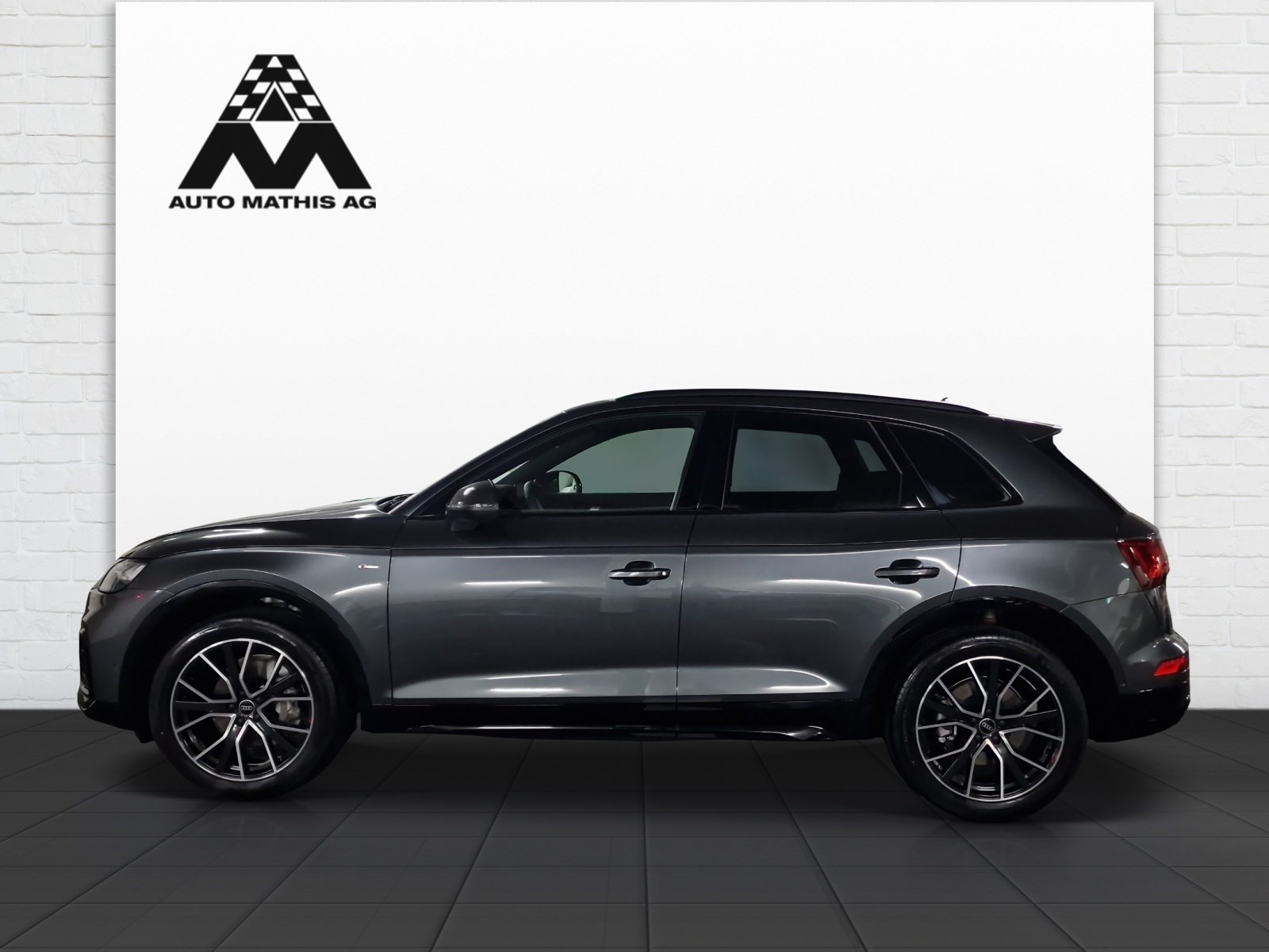 AUDI Q5 40 TDI Black Edition quattro S-tronic-image-1