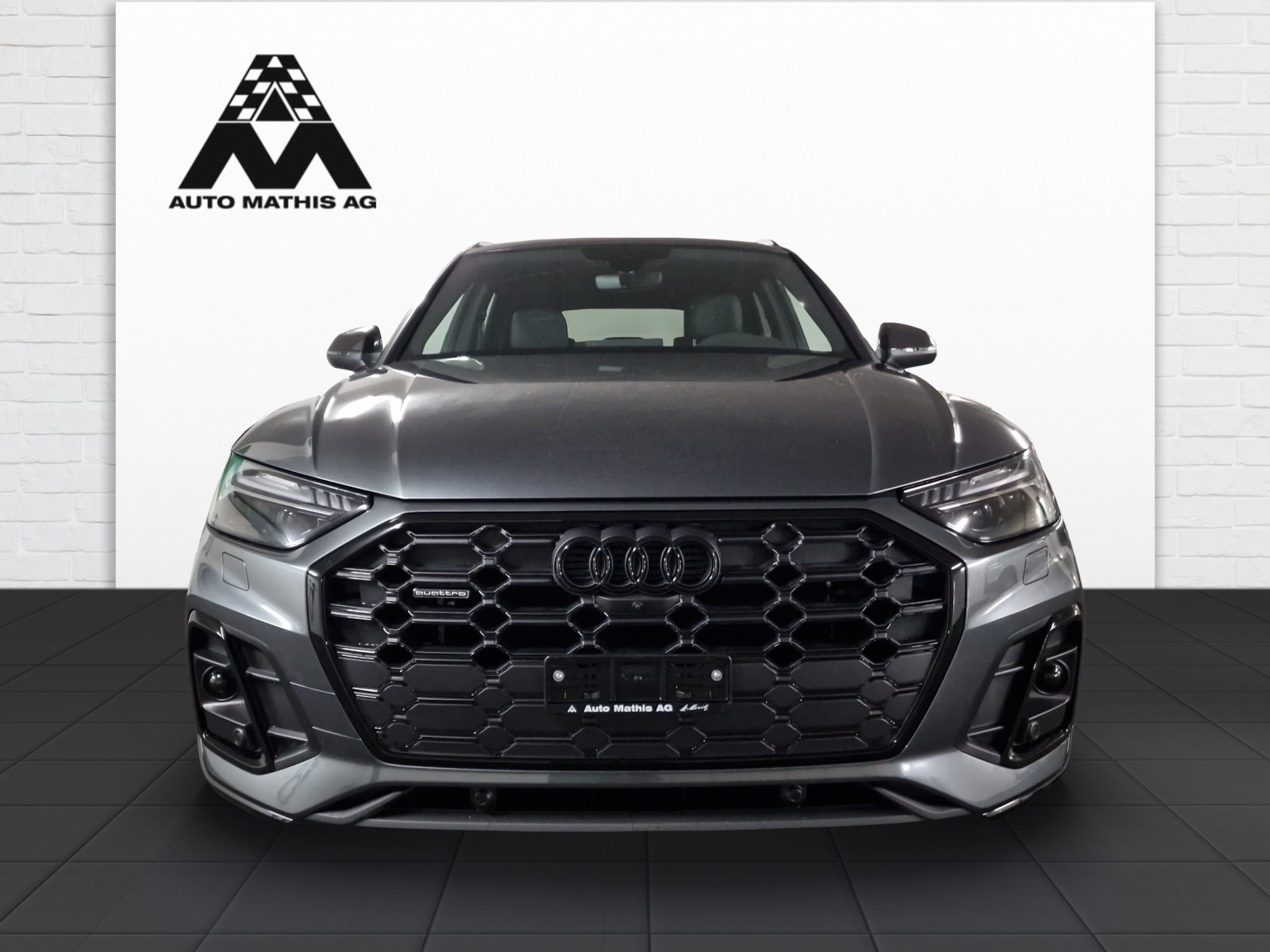 AUDI Q5 40 TDI Black Edition quattro S-tronic-image-3