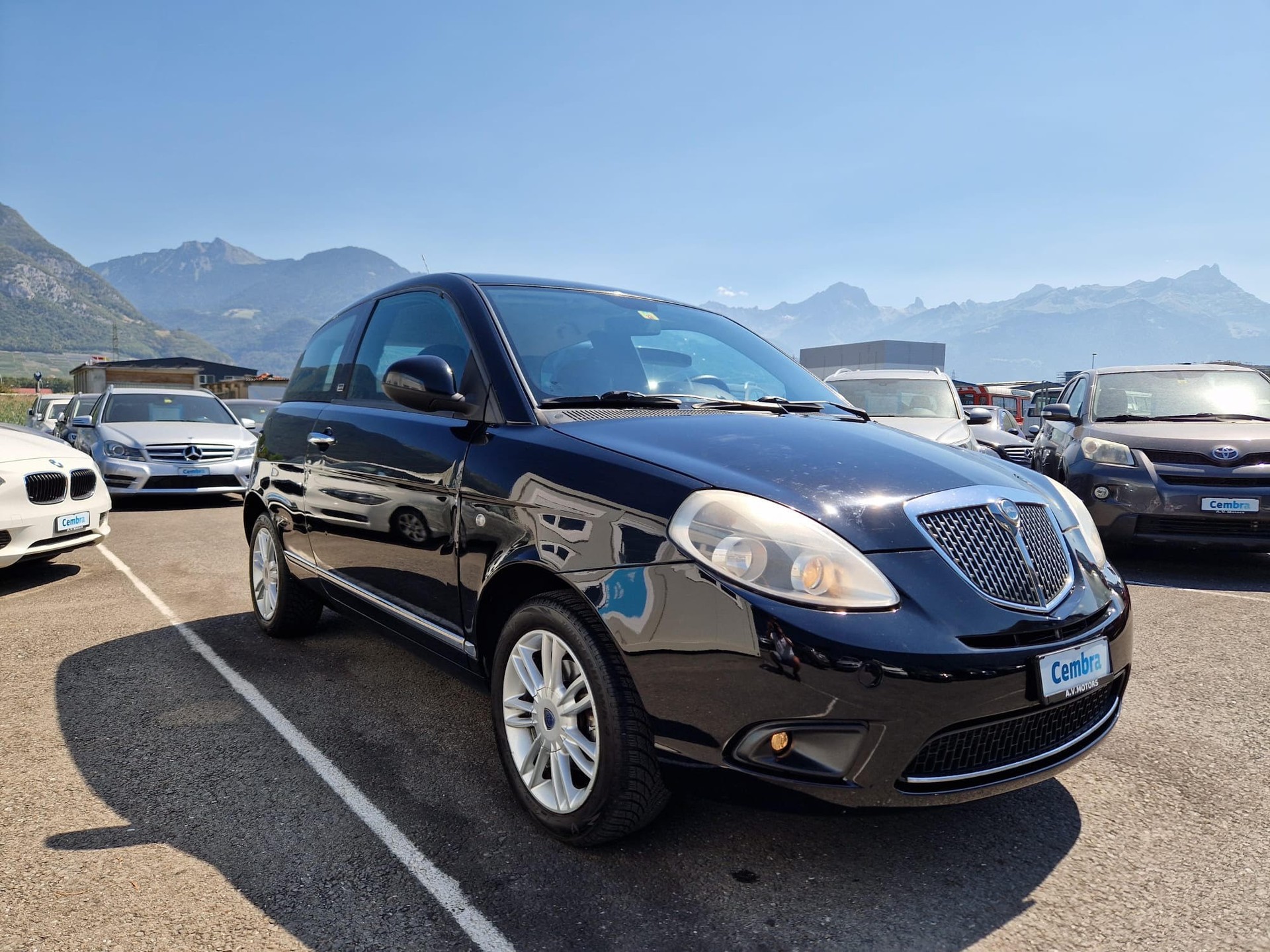 LANCIA Ypsilon 1.3 D-MJ Gold-image-1