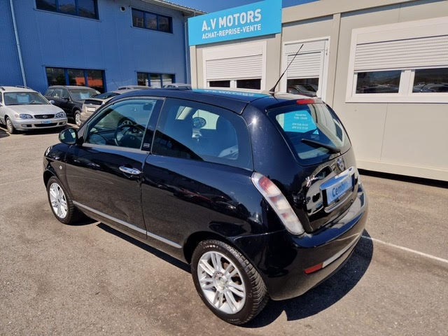 LANCIA Ypsilon 1.3 D-MJ Gold-image-3