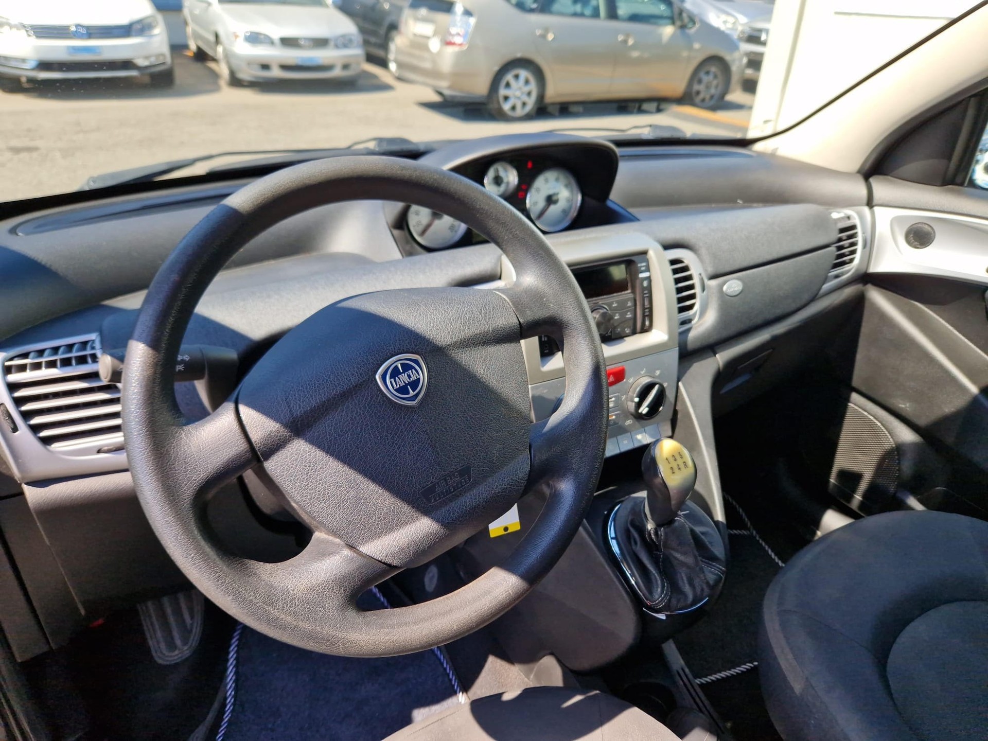 LANCIA Ypsilon 1.3 D-MJ Gold-image-8