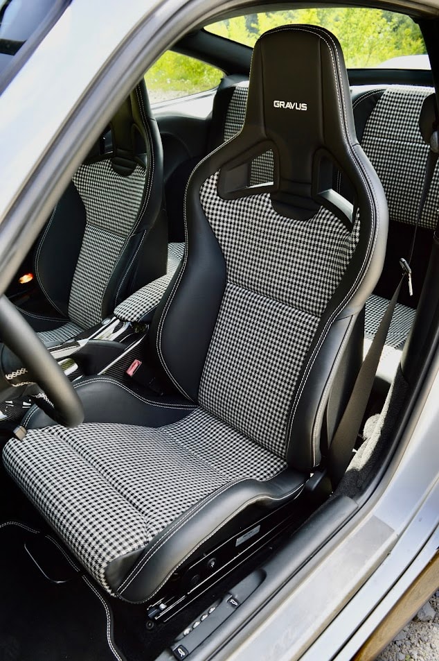 PORSCHE 911 Carrera 4 Gravus S-image-11
