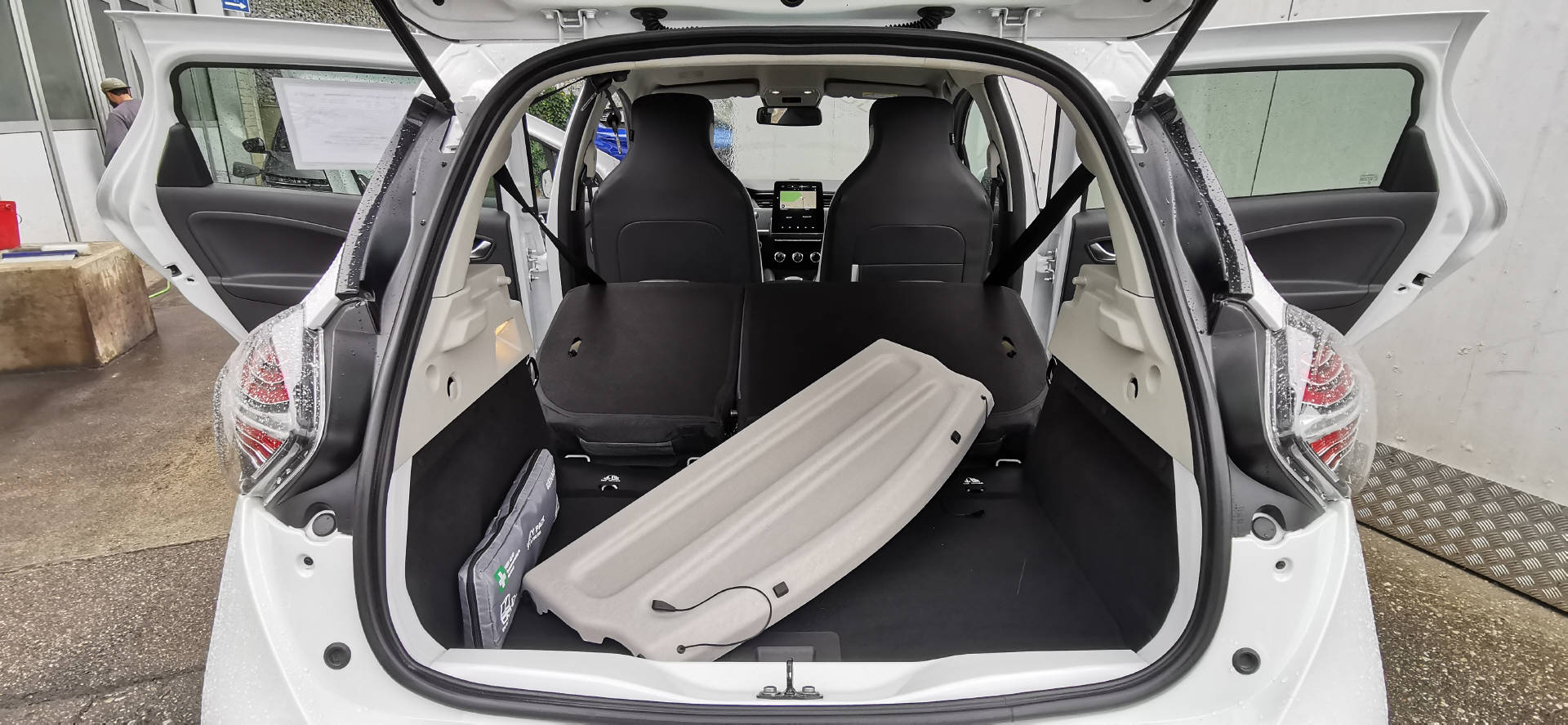 RENAULT Zoe R135 Intens (Batteriemiete)-image-14