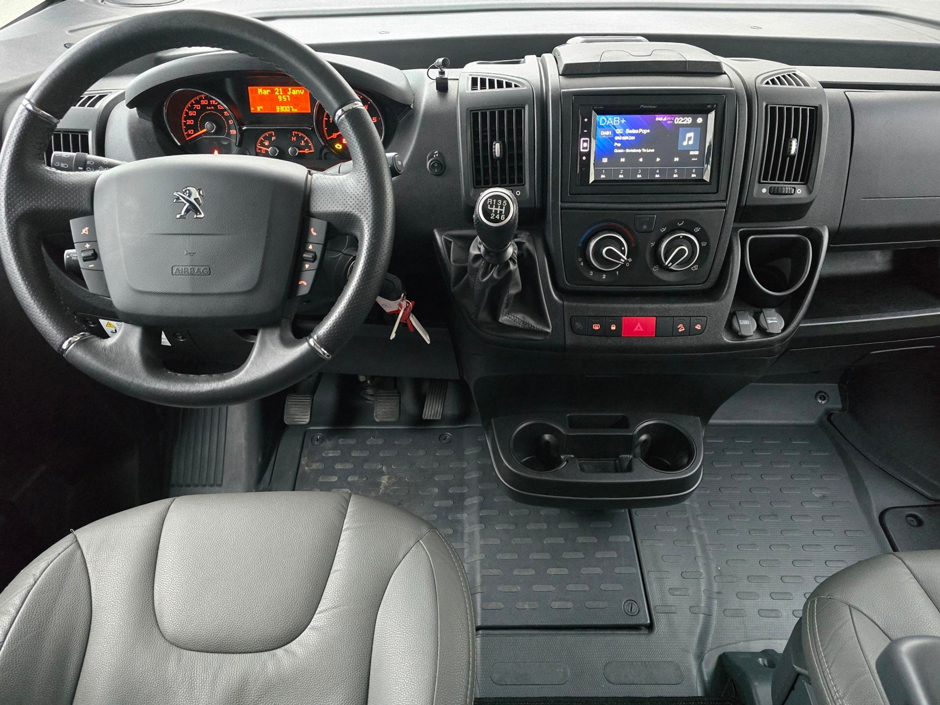 ITINEO CJ 660 2,2 HDI DIESEL PEUGEOT-image-4