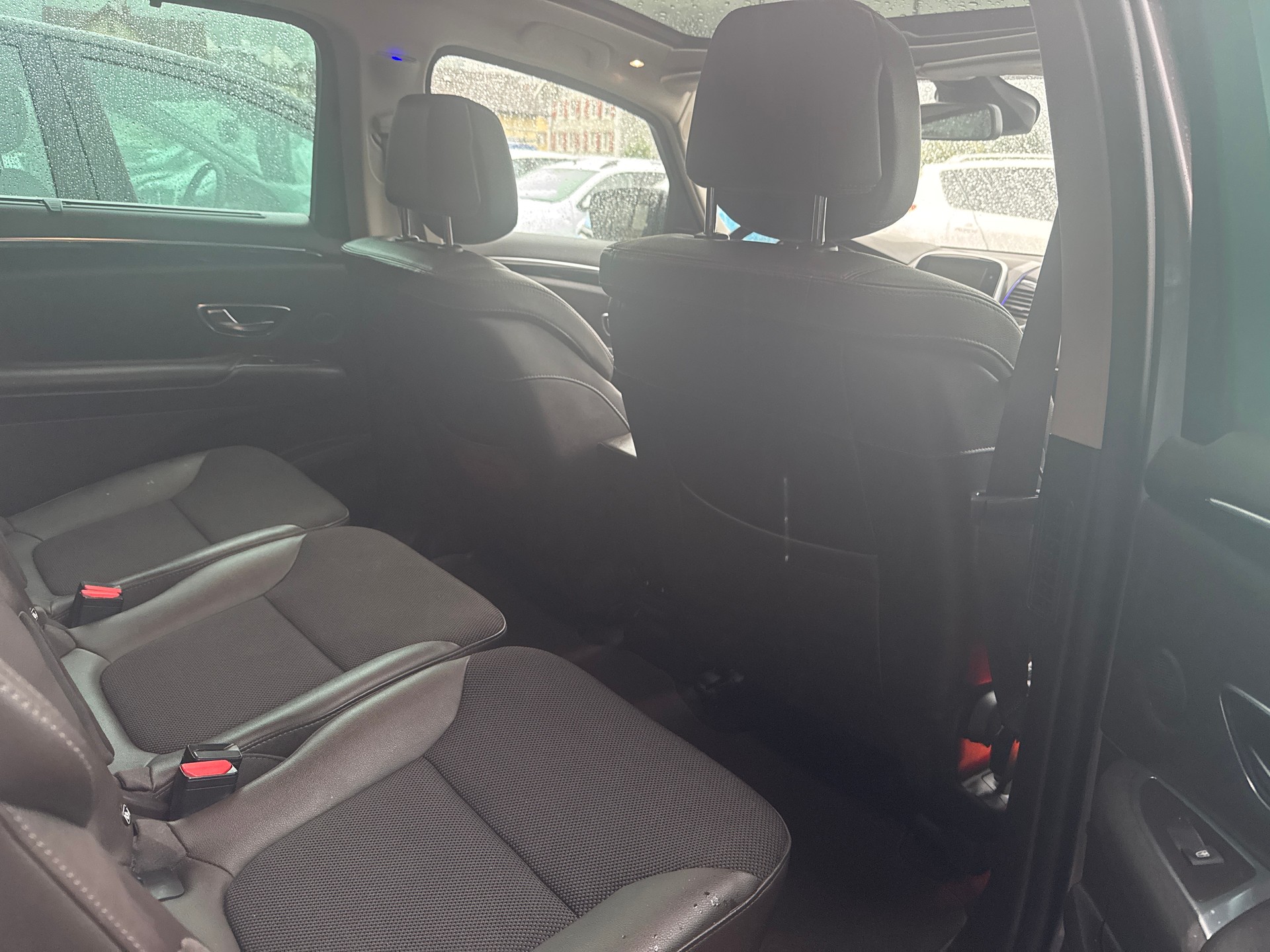 RENAULT Espace 1.6 dCi Intens EDC-image-11