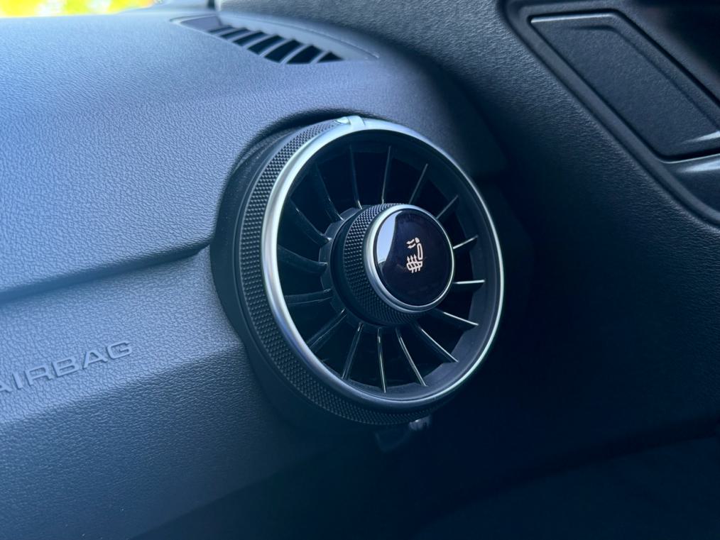 AUDI TT Roadster 45 TFSi S line-image-5