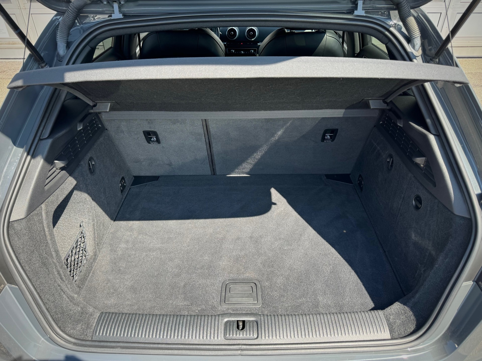 AUDI S3 Sportback 2.0 TFSI quattro S-tronic - Véhicule Suisse (CH)-image-15
