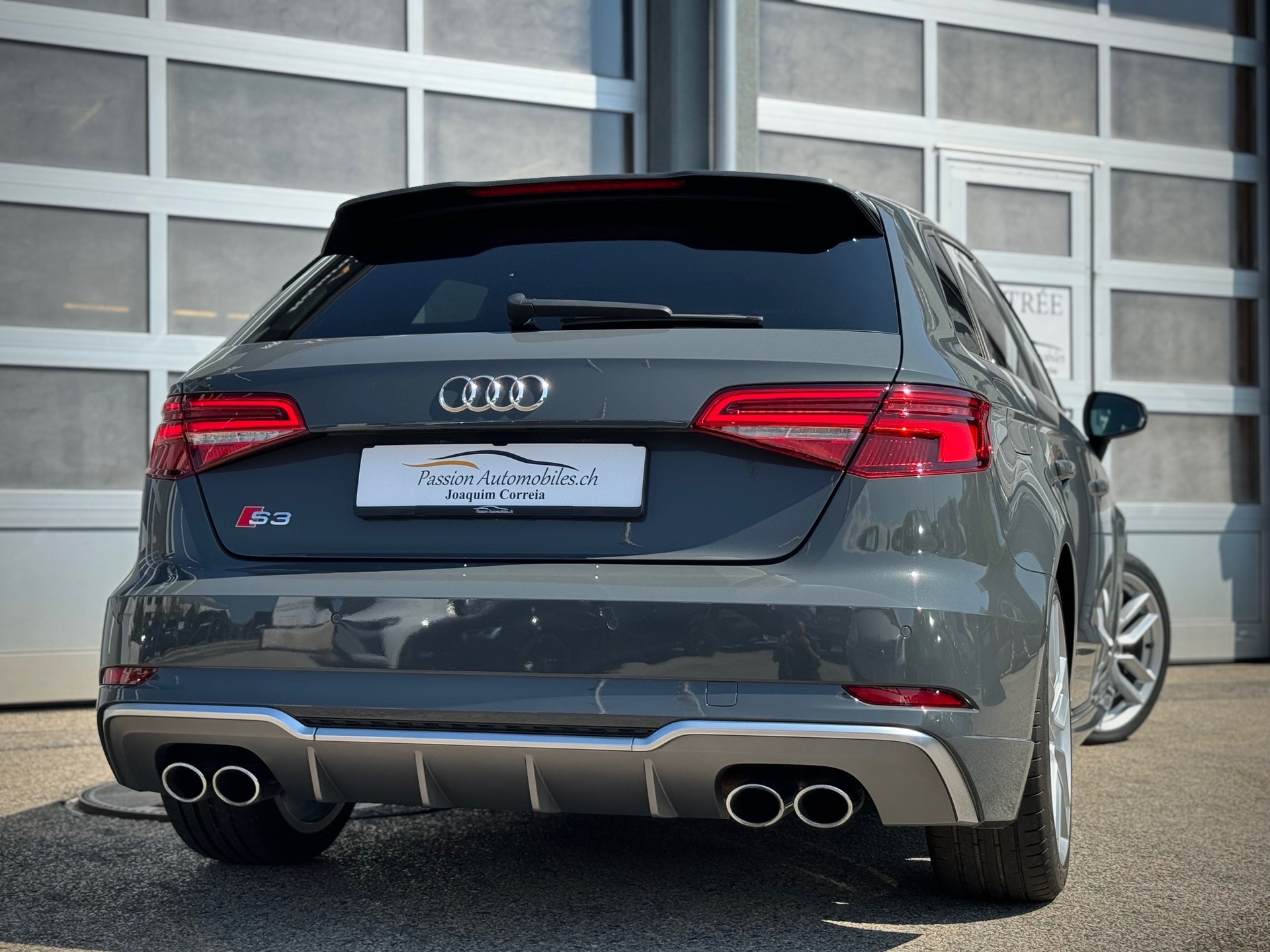 AUDI S3 Sportback 2.0 TFSI quattro S-tronic - Véhicule Suisse (CH)-image-1
