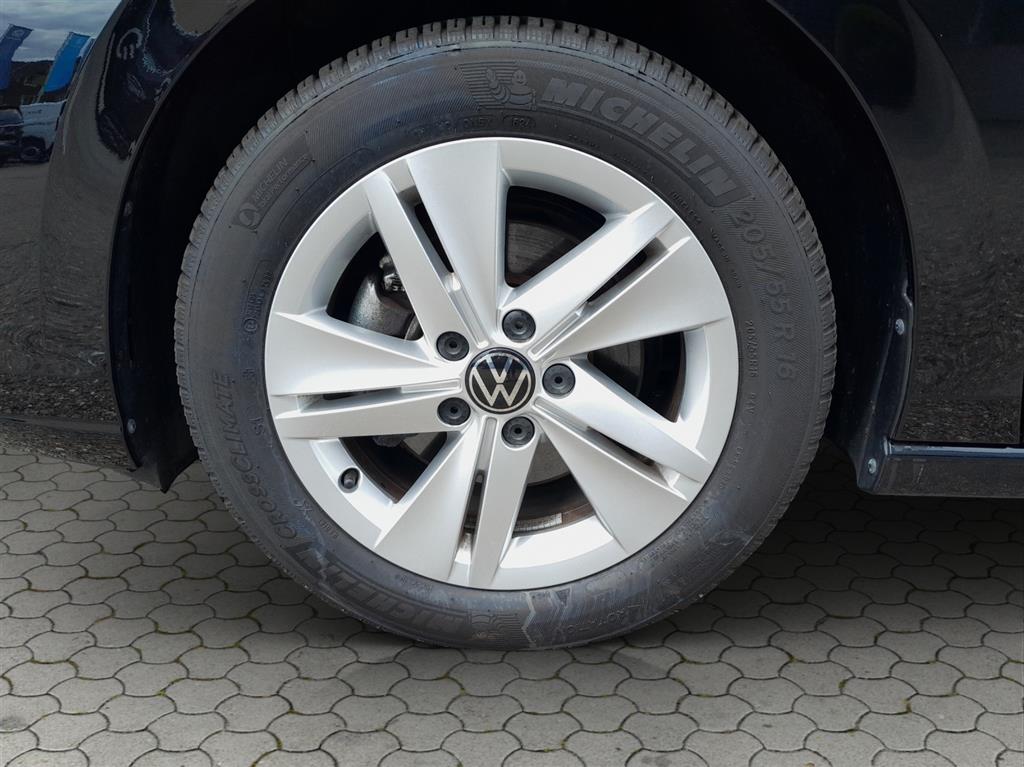VW Golf 1.5 TSI Basis-image-5