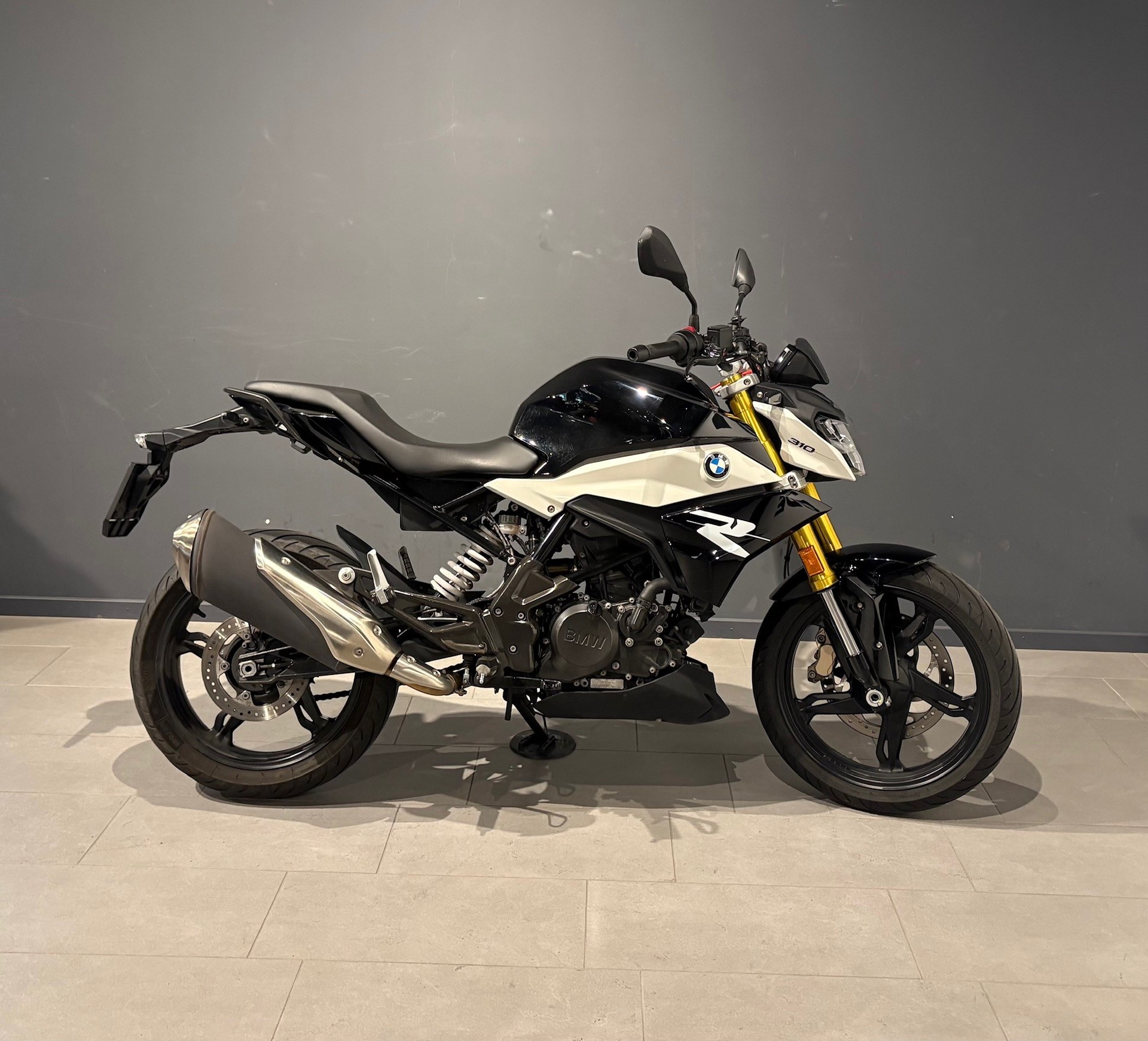 BMW G 310 R