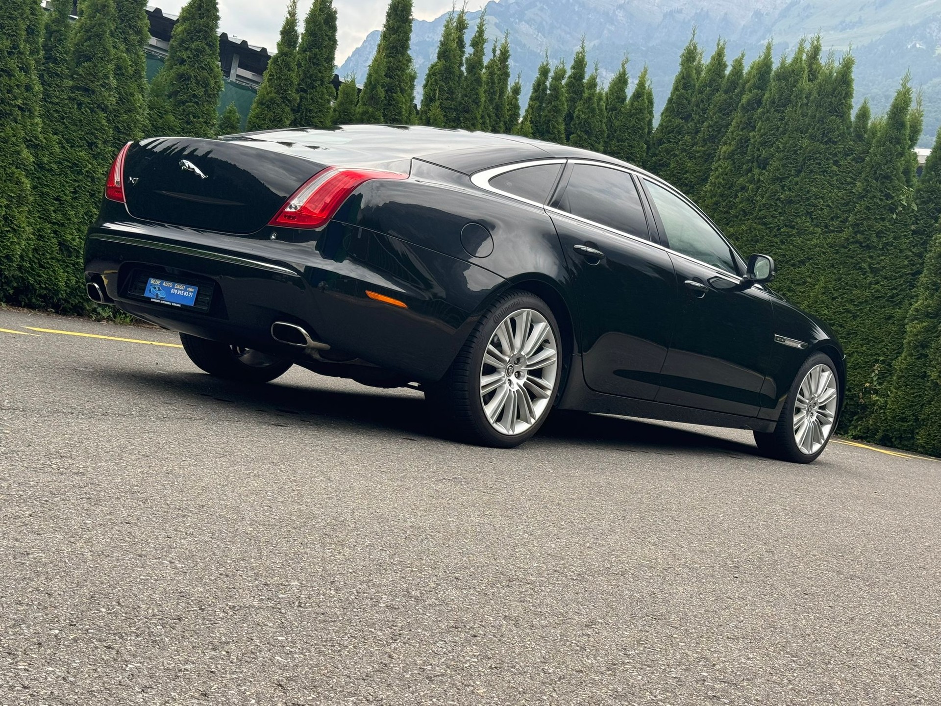 JAGUAR XJ LWB 5.0 V8 Premium Luxury Automatic-image-7