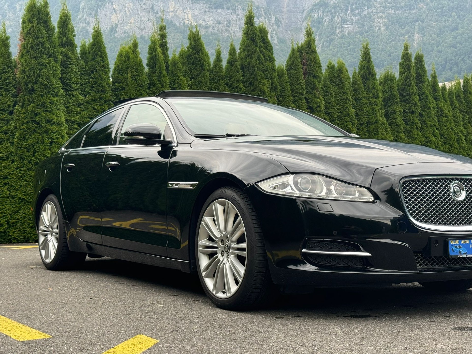 JAGUAR XJ LWB 5.0 V8 Premium Luxury Automatic-image-1