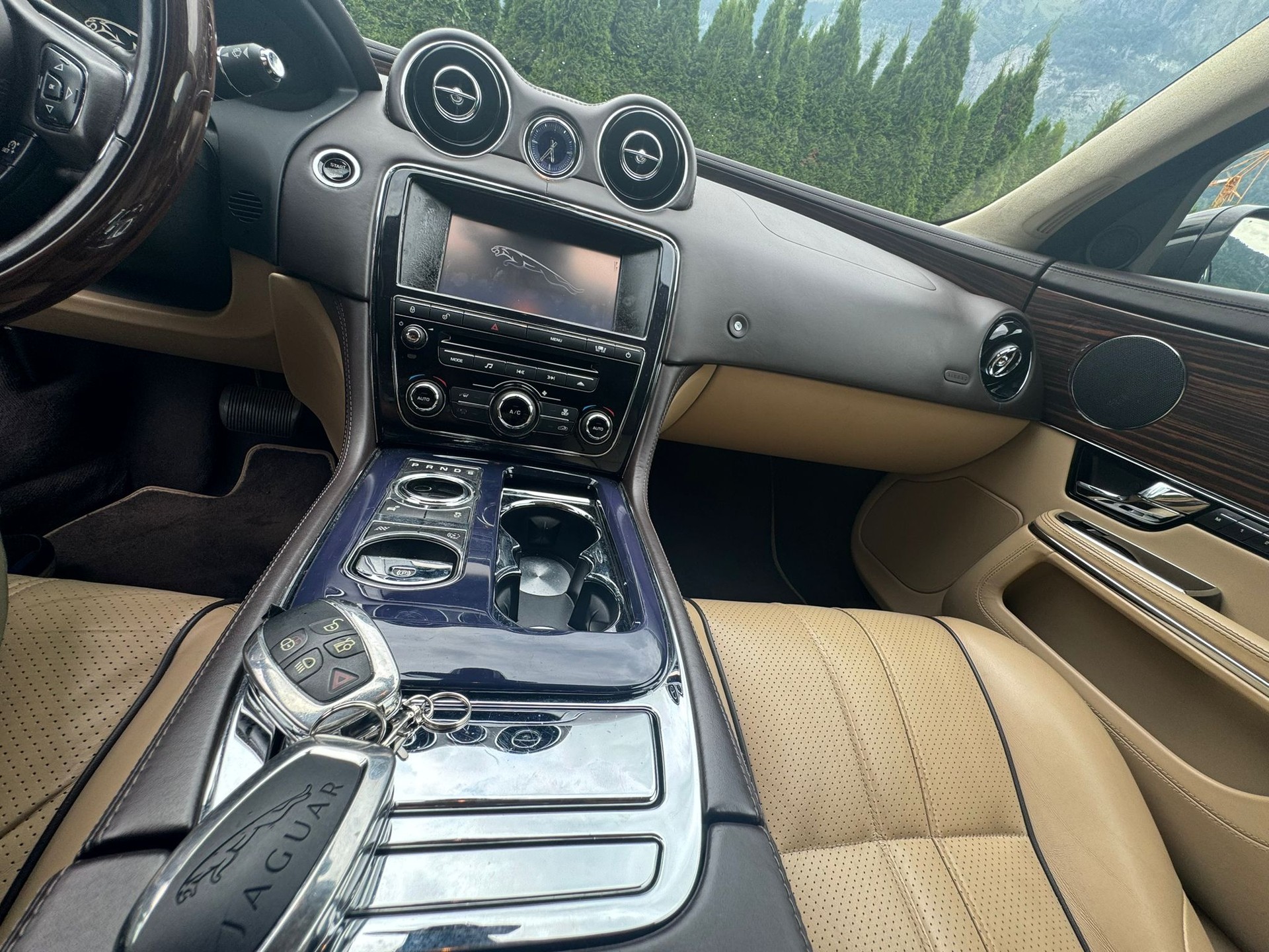 JAGUAR XJ LWB 5.0 V8 Premium Luxury Automatic-image-20