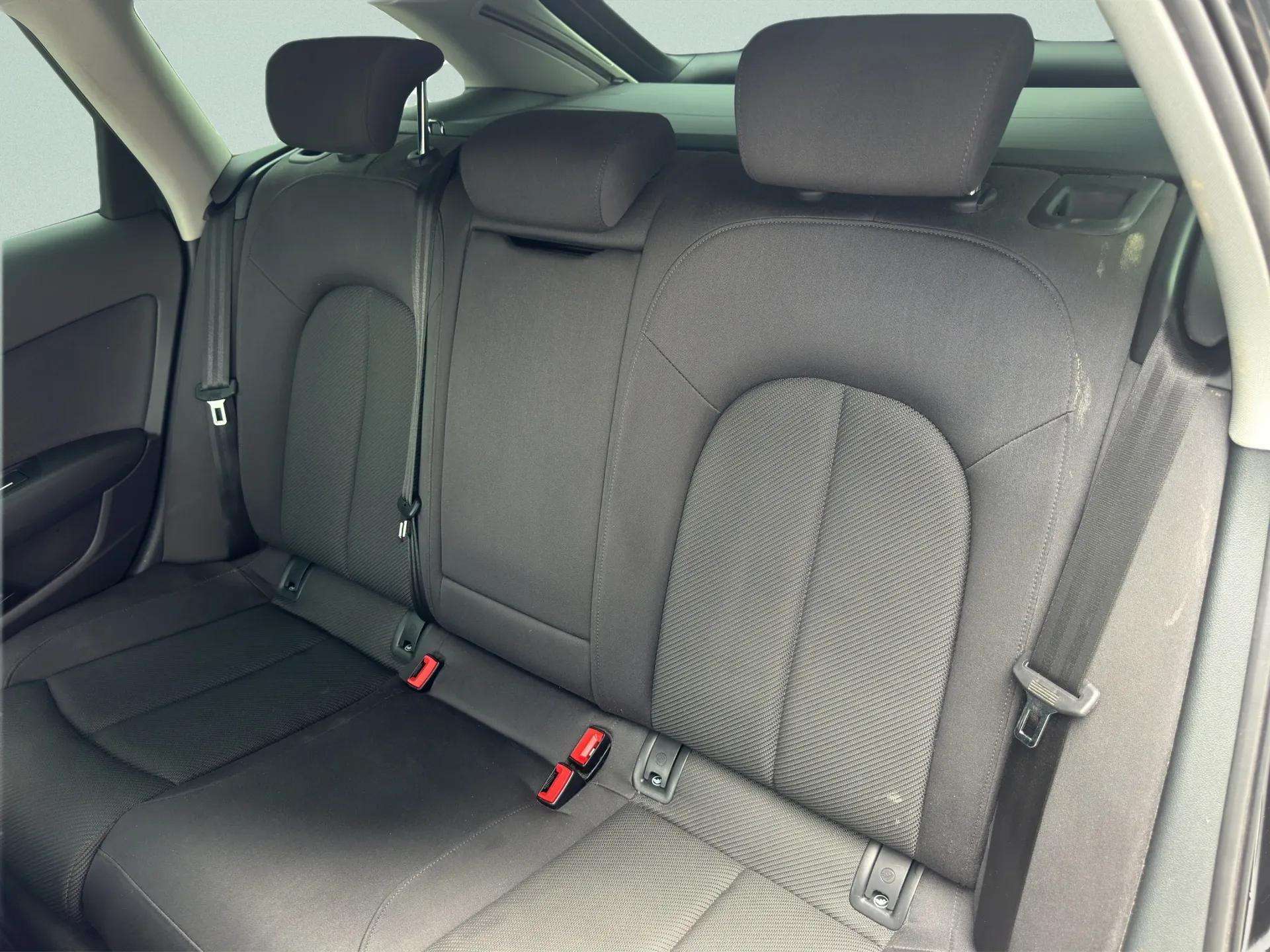AUDI A6 Avant 2.0 TDI quattro S-tronic-image-7