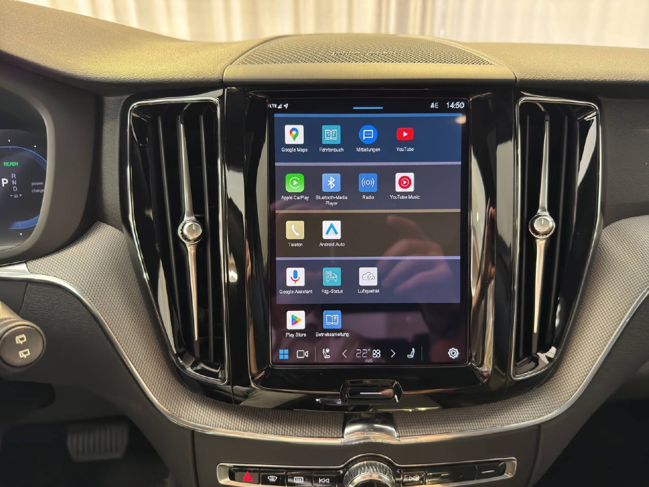 VOLVO XC60 2.0 T6 TE Plus Dark eAWD-image-13