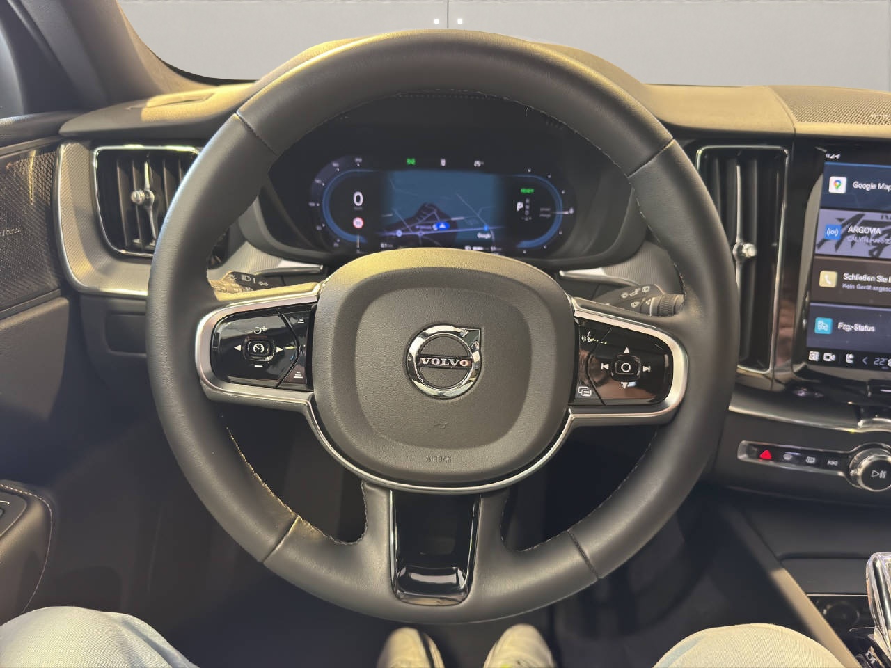VOLVO XC60 2.0 T6 TE Plus Dark eAWD-image-9