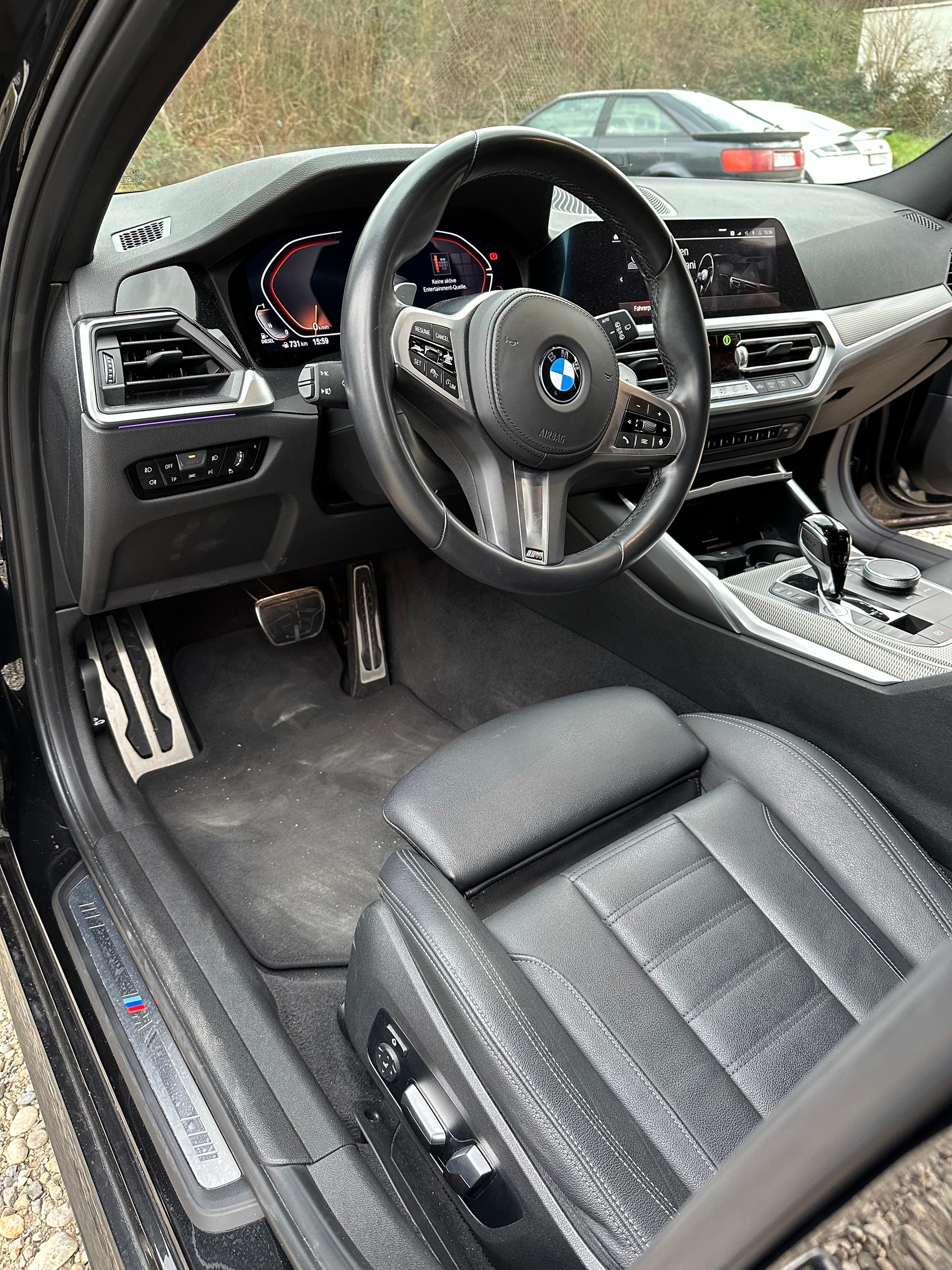 BMW 320d xDrive 48V Touring M Sport Steptronic-image-3