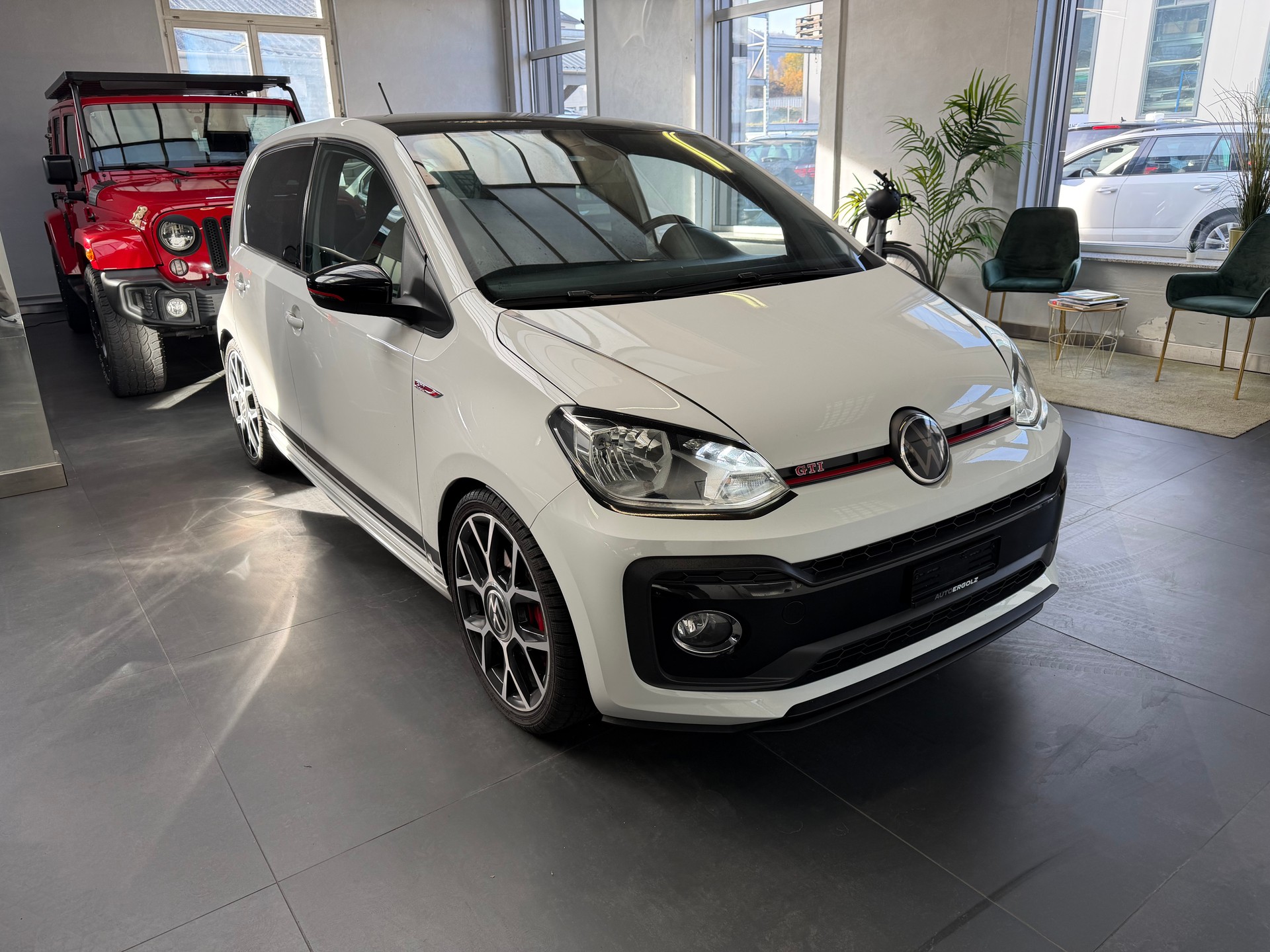 VW Up 1.0 TSI GTI-image-2