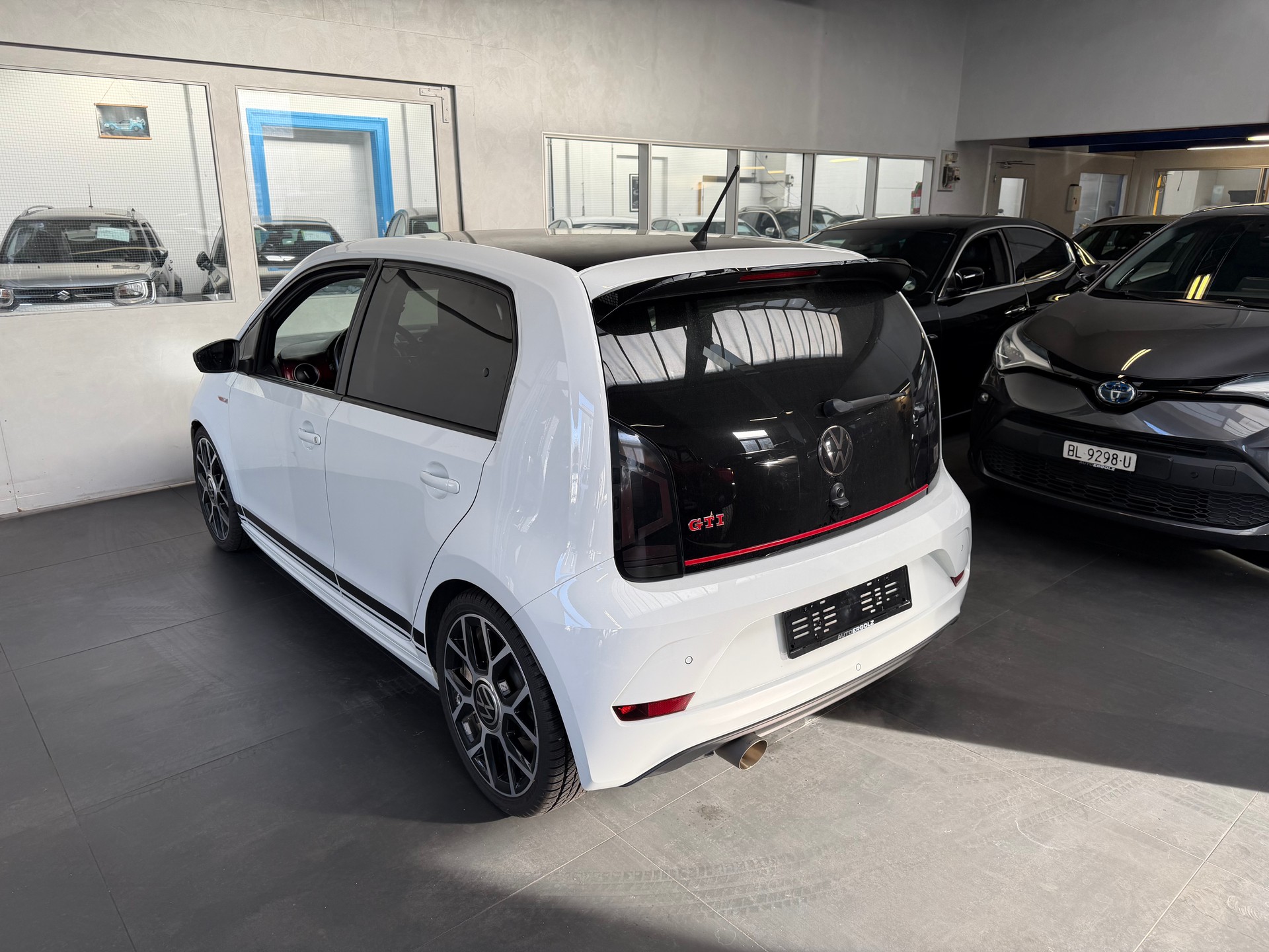 VW Up 1.0 TSI GTI-image-1