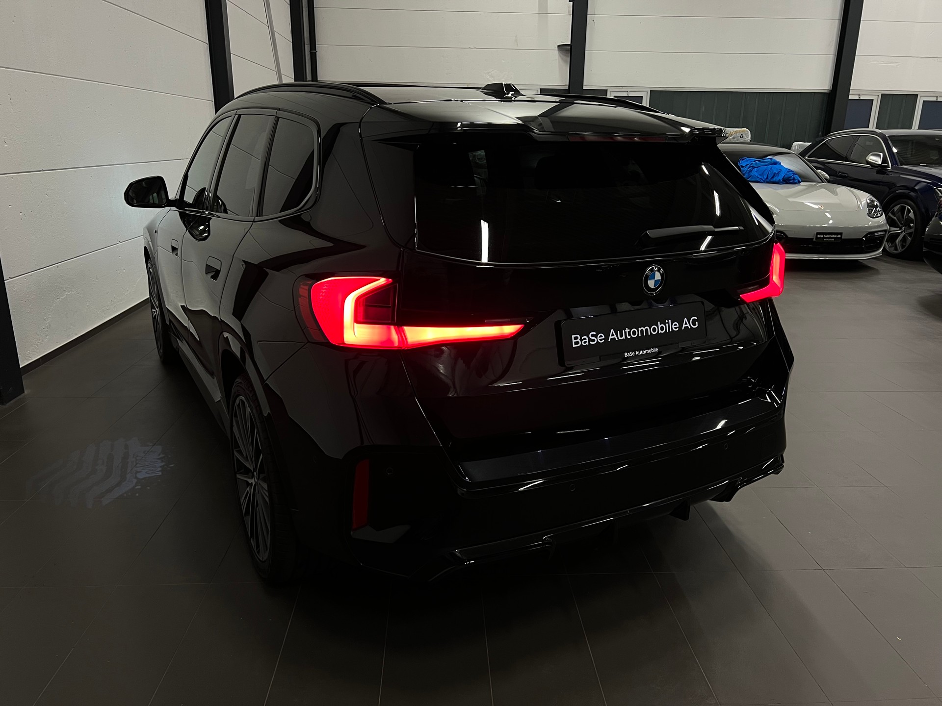 BMW X1 xDrive 23i 48V M Sport-image-15