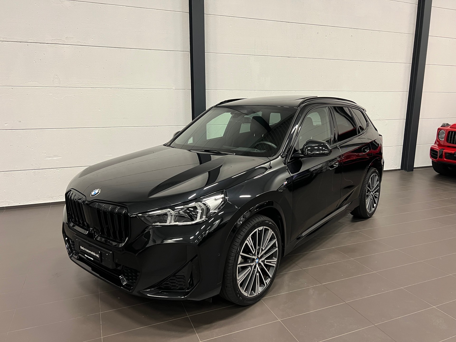 BMW X1 xDrive 23i 48V M Sport-image-0