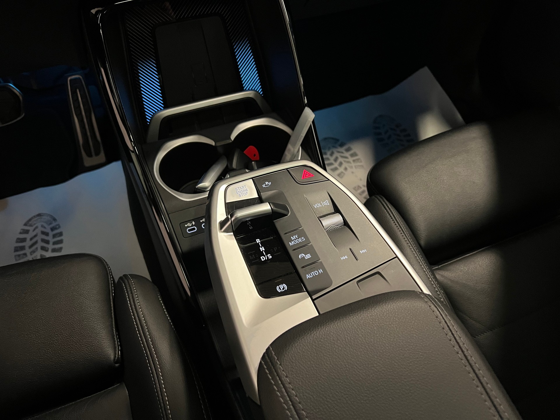 BMW X1 xDrive 23i 48V M Sport-image-24