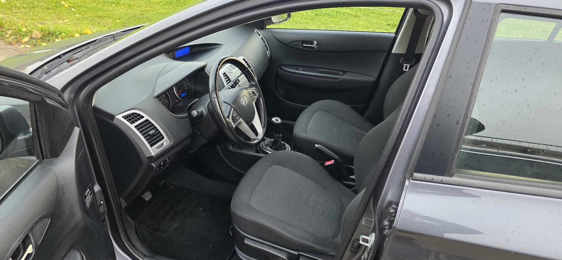 HYUNDAI i20 1.4 CRDi Blue-image-5