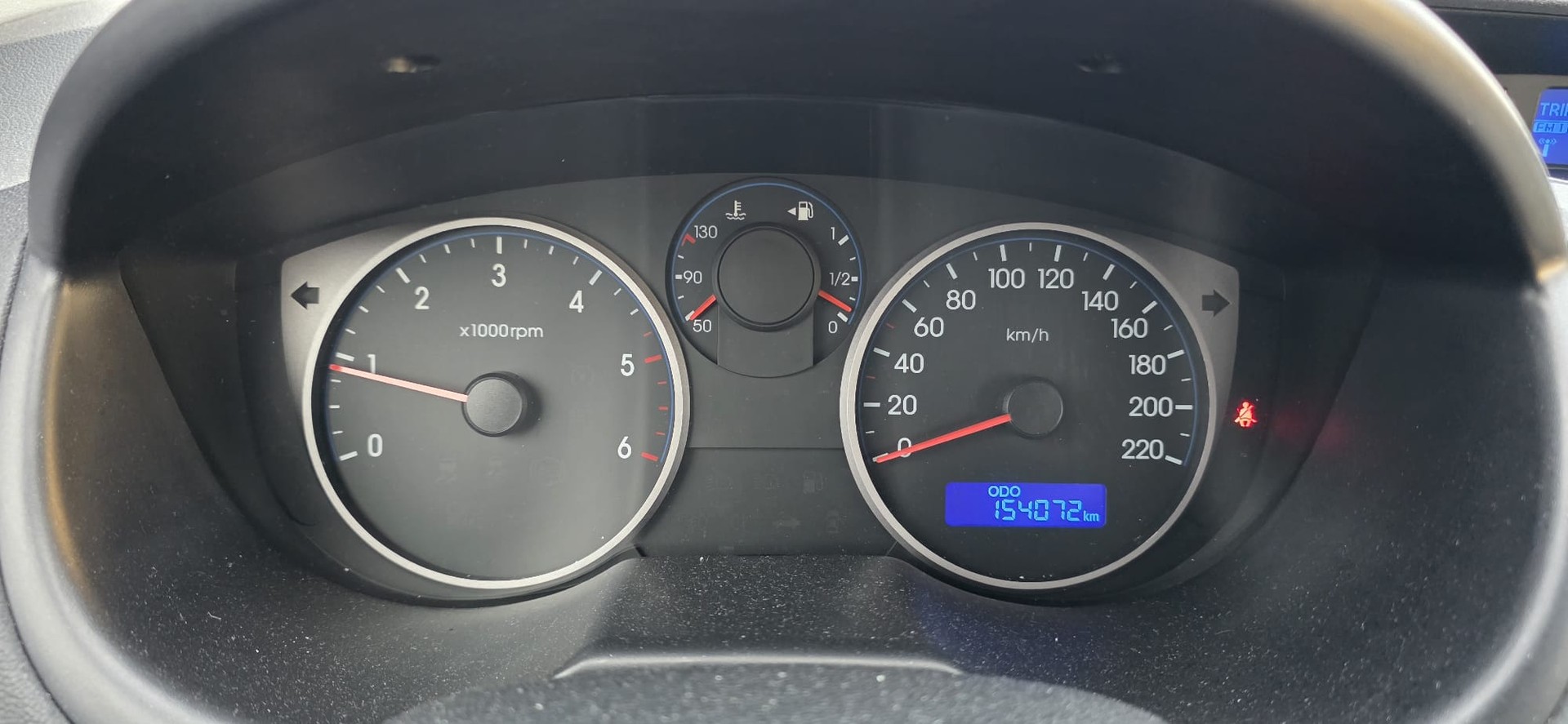 HYUNDAI i20 1.4 CRDi Blue-image-6