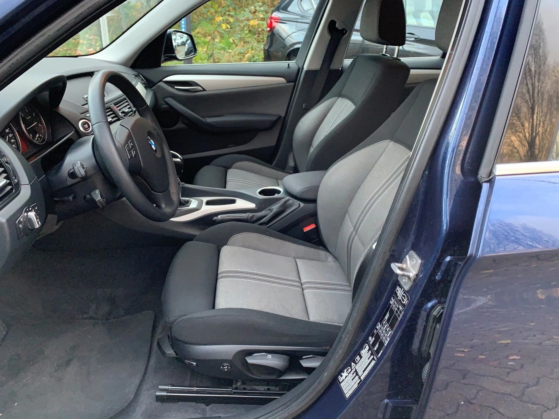 BMW X1 xDrive 20d Steptronic-image-4