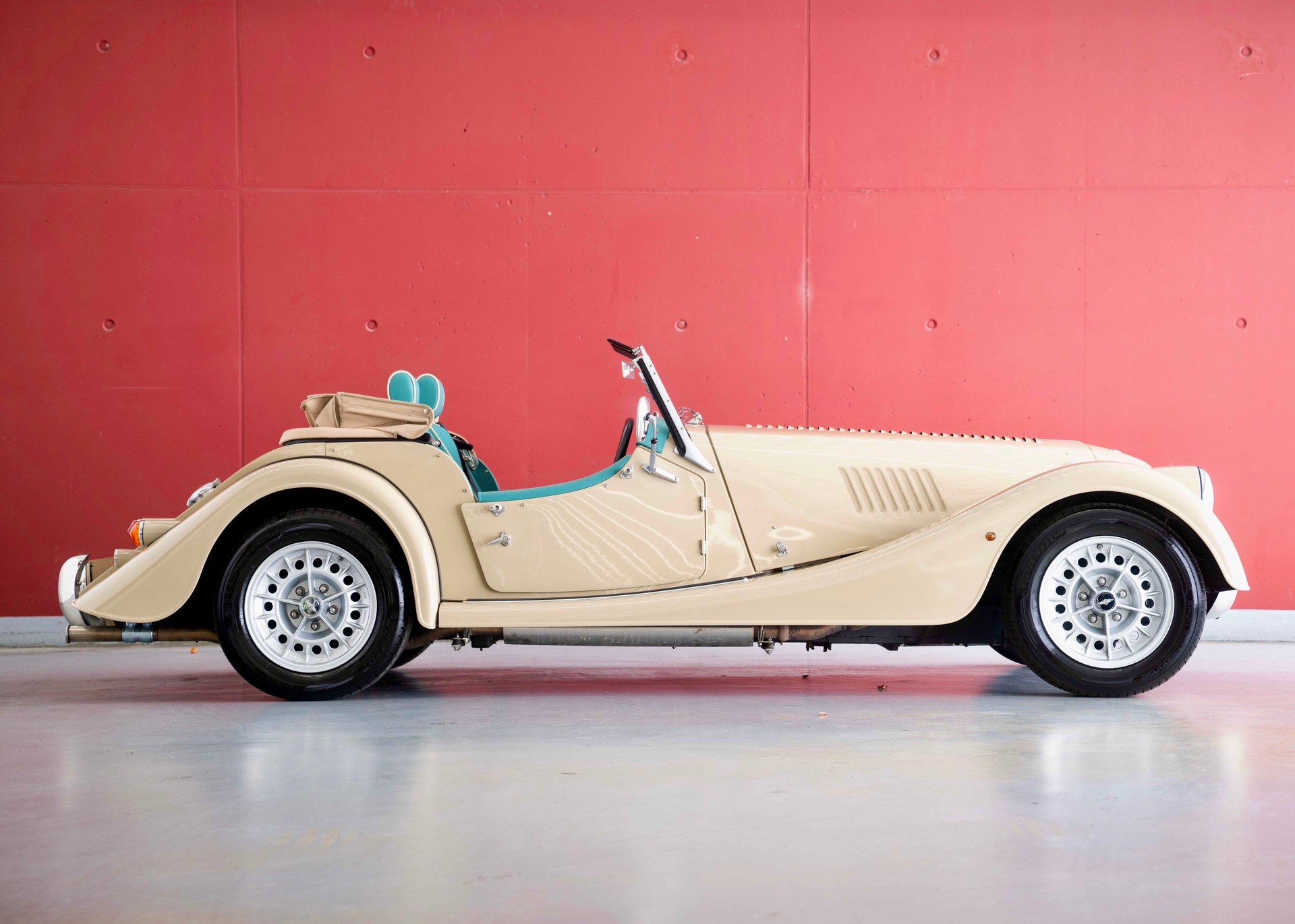 MORGAN Plus 4 2.0 Swiss Pack (1st hand, like new, certified mileage)-image-7