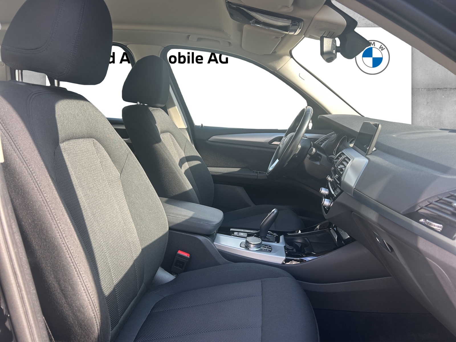 BMW X3 30i xDrive-image-12