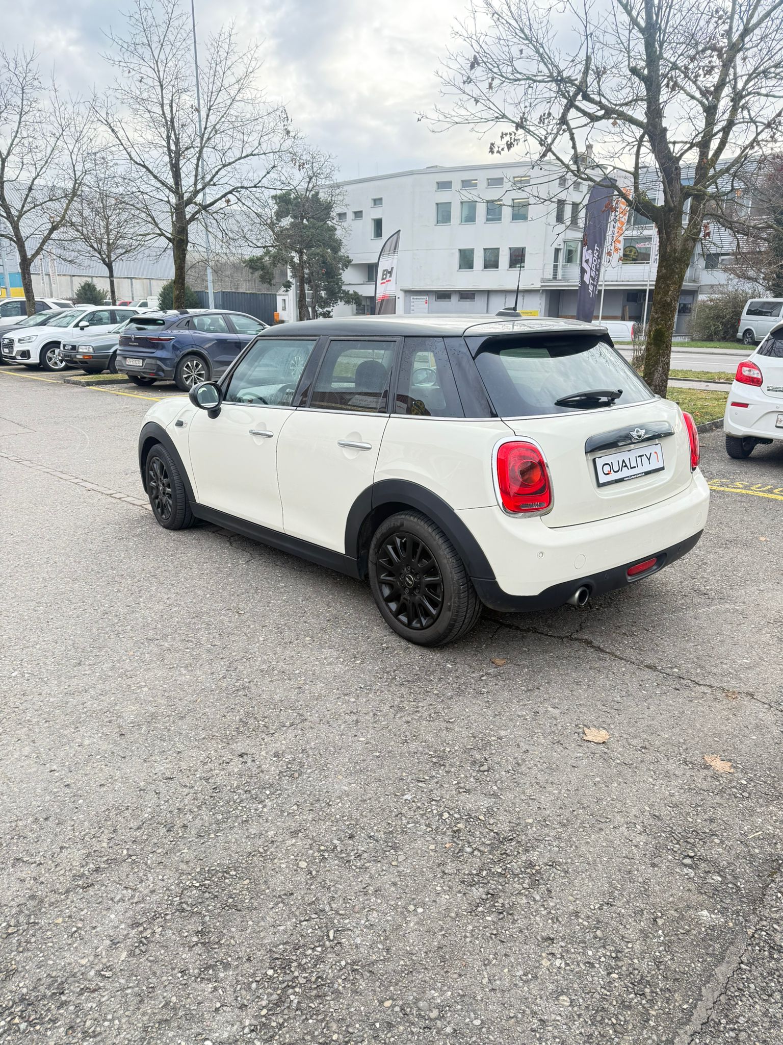 MINI Cooper Classic Edition Steptronic-image-4
