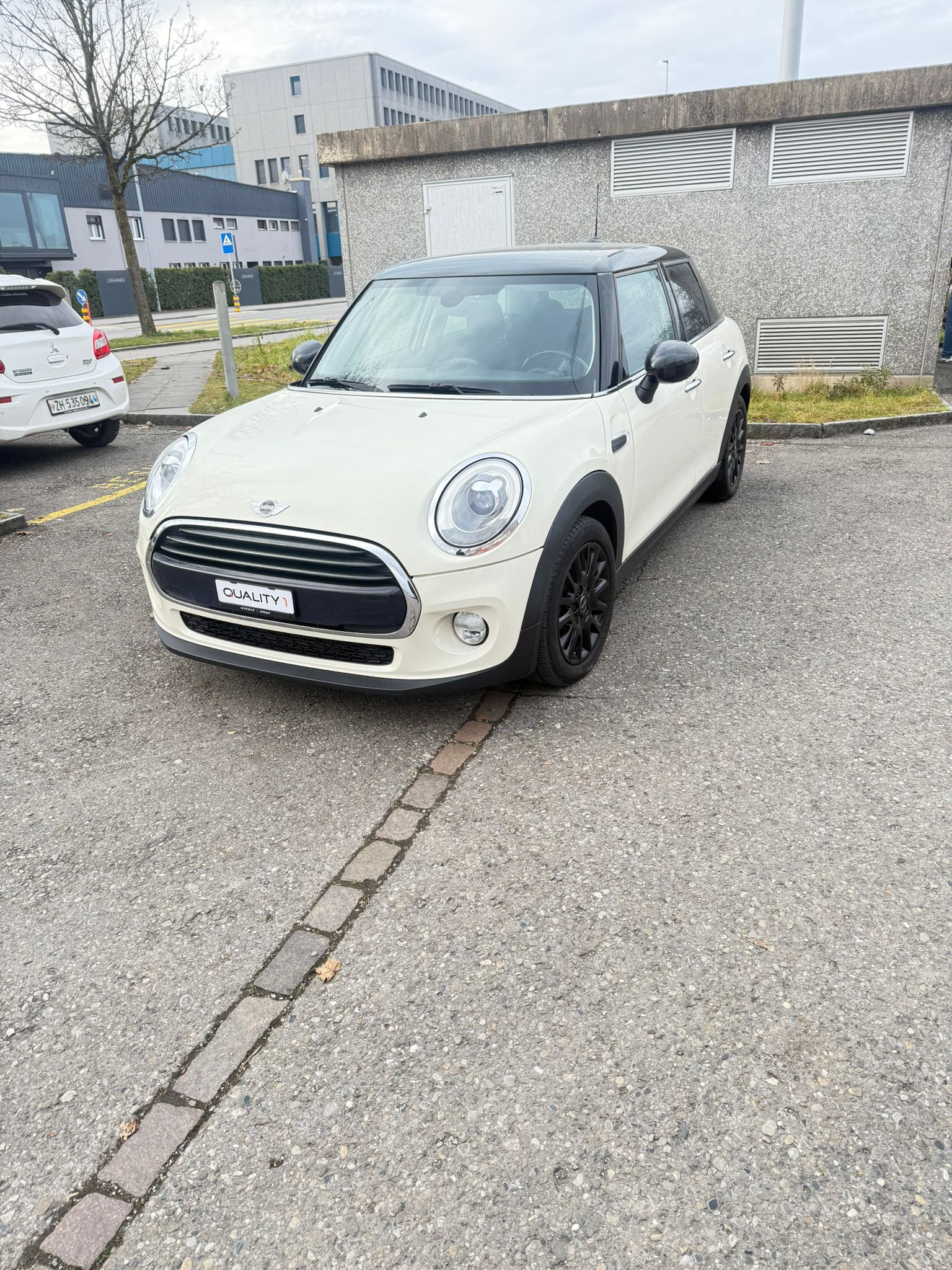 MINI Cooper Classic Edition Steptronic-image-1