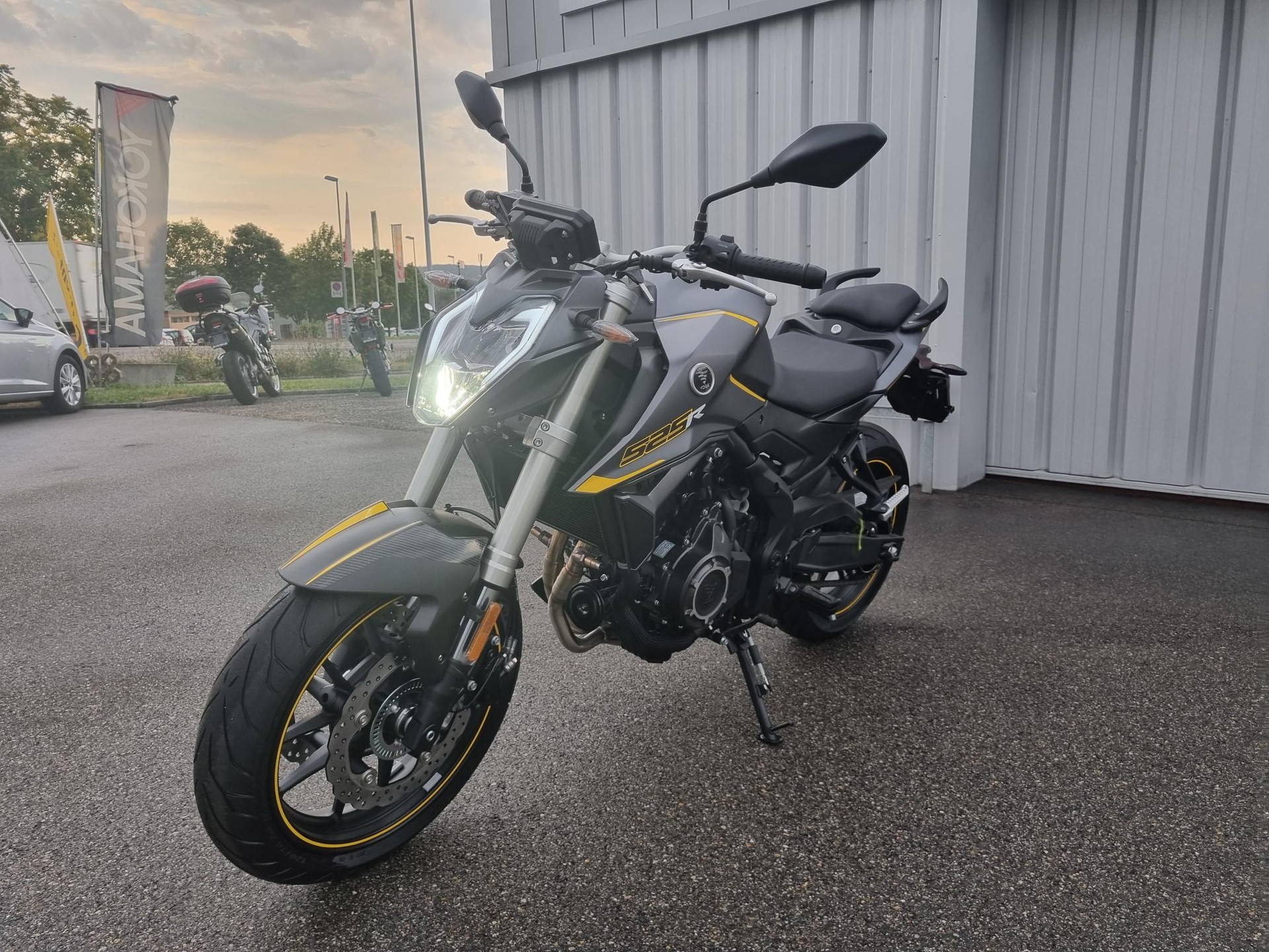 VOGE 525 R