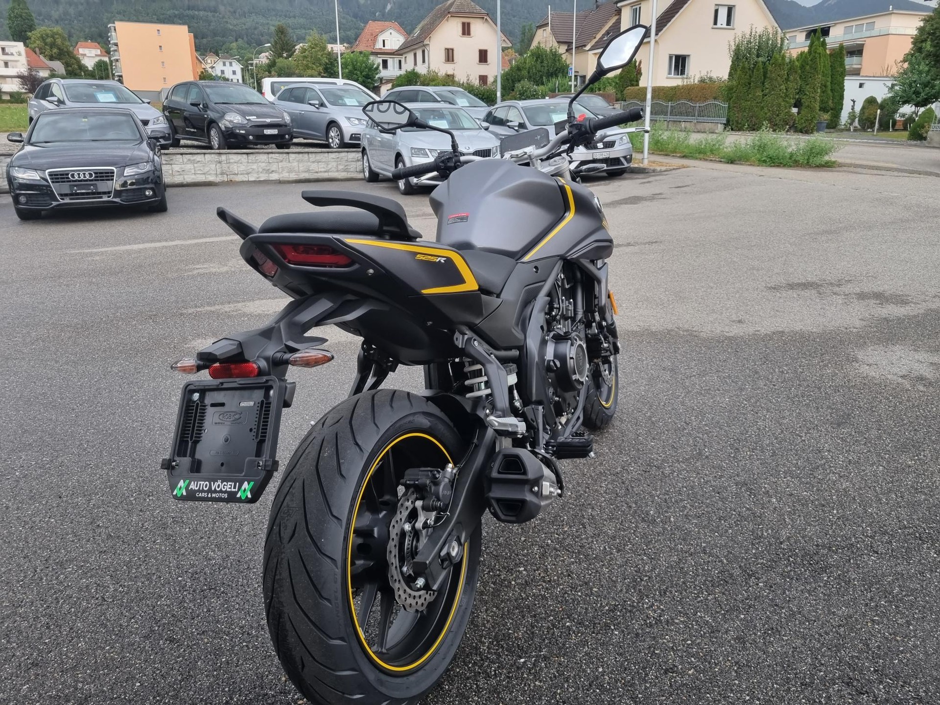 VOGE 525 R-showroom-element-3