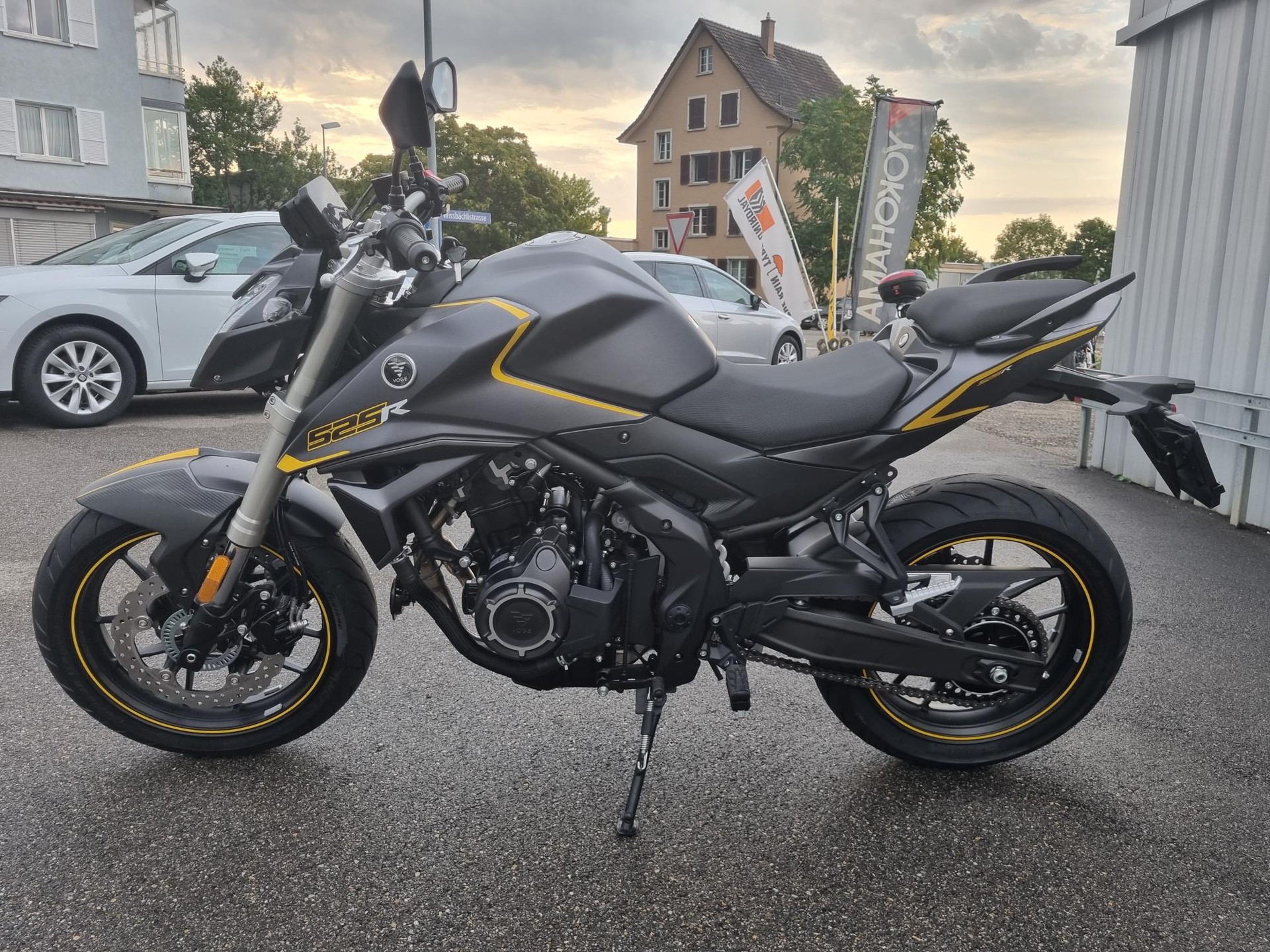 VOGE 525 R-showroom-element-1