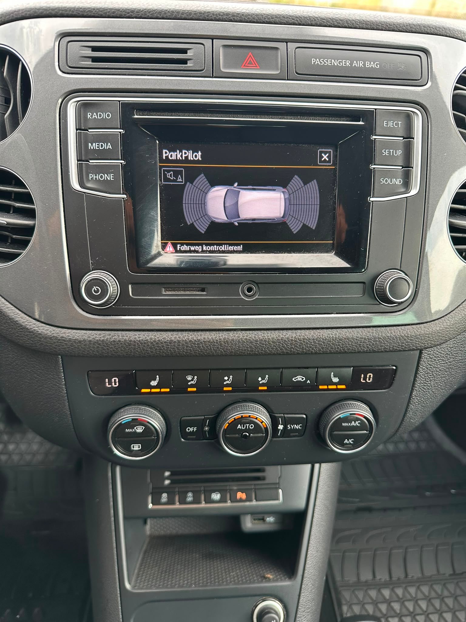 VW Tiguan 2.0 TDI BlueMotion Start 4Motion-image-17